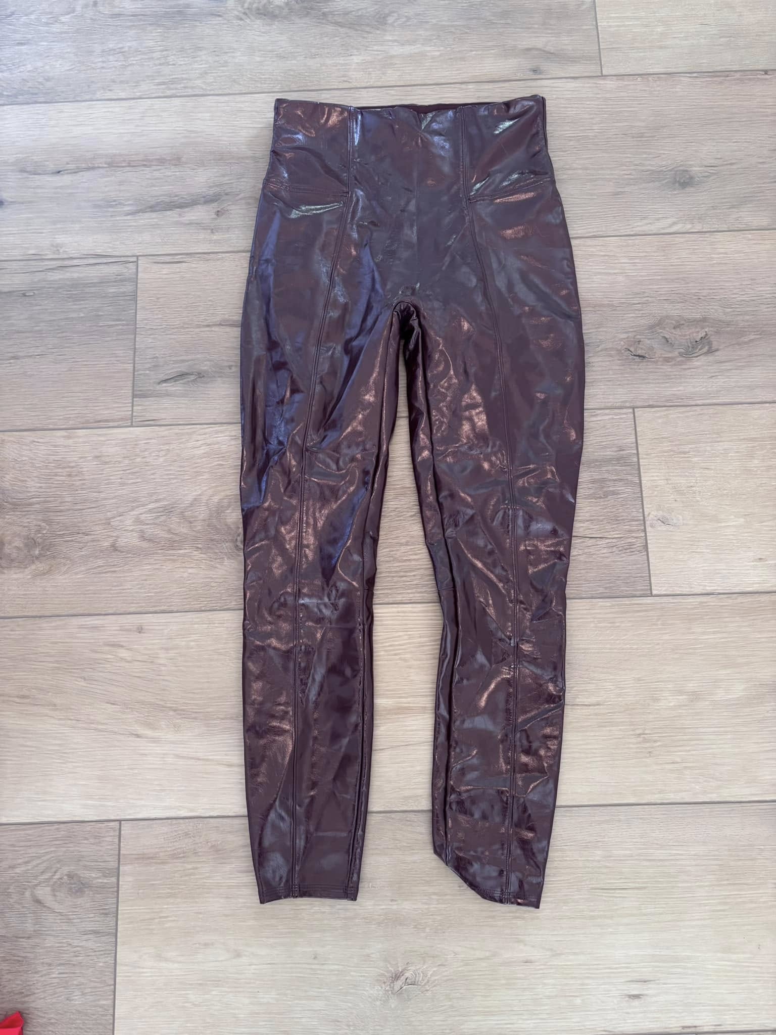 Spanx Faux Patent Leather Leggings in Ruby (Size L)