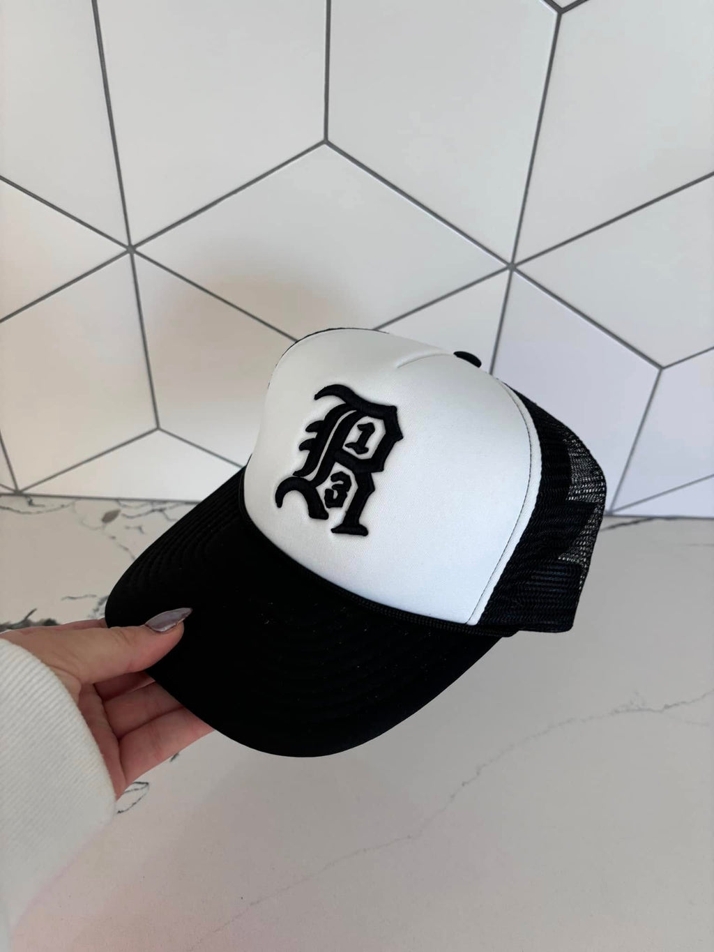 Trucker hat