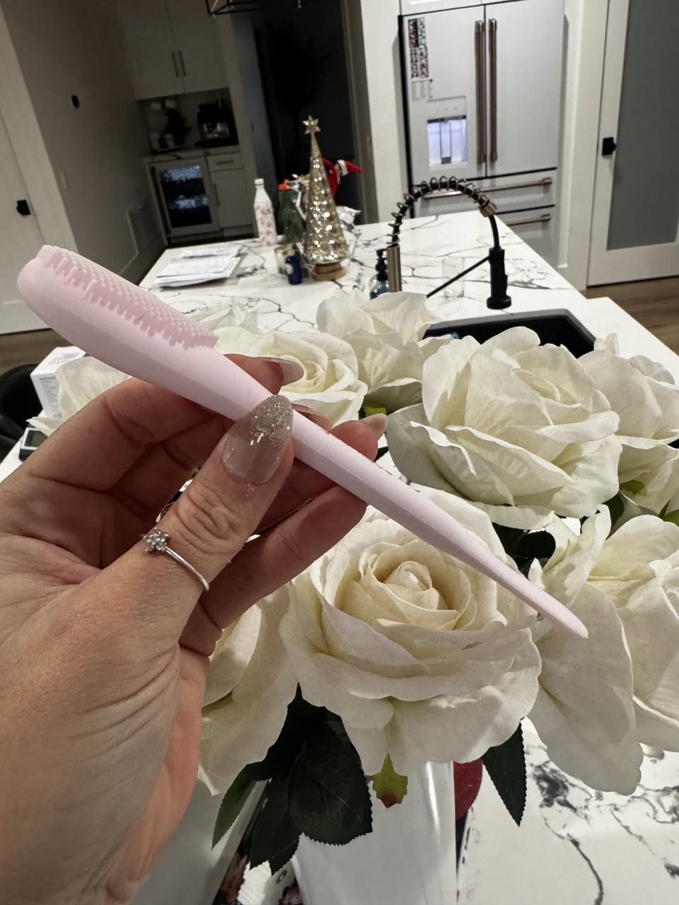 Brand New Younique Dual-Ended Silicone Facial Mask Applicator & Cleansing Tool