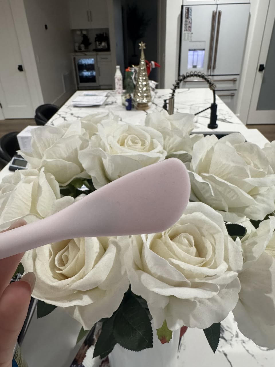 Brand New Younique Dual-Ended Silicone Facial Mask Applicator & Cleansing Tool