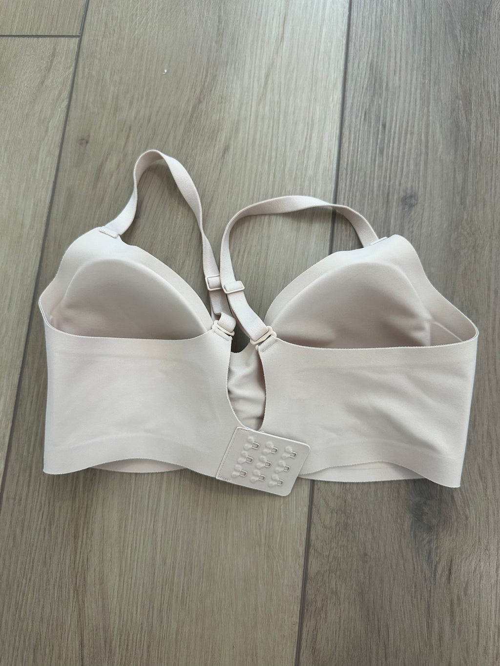 Beige V Neck Bra (Size Small)