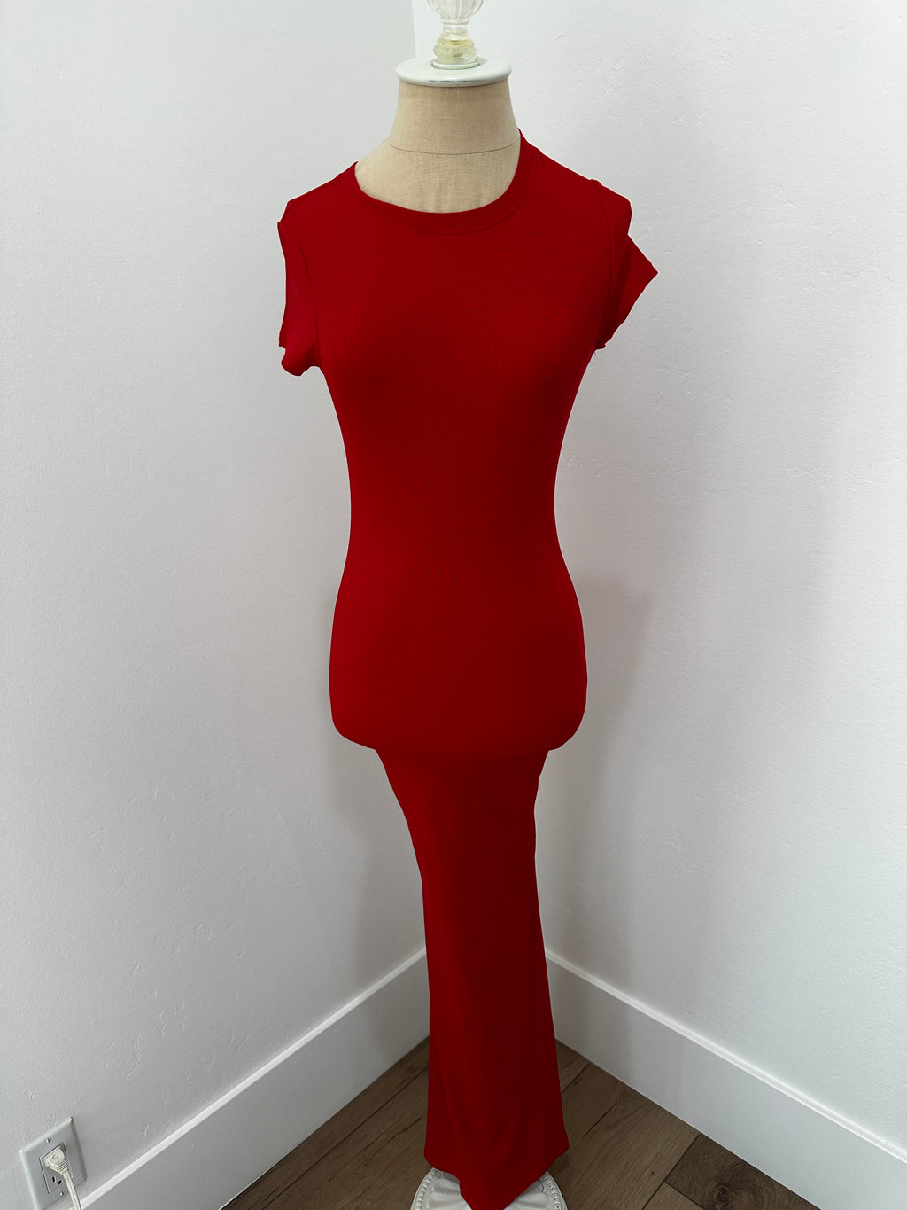 New With Tag Red Ribbed Tshirt Maxi Dress (SIze xsmall)