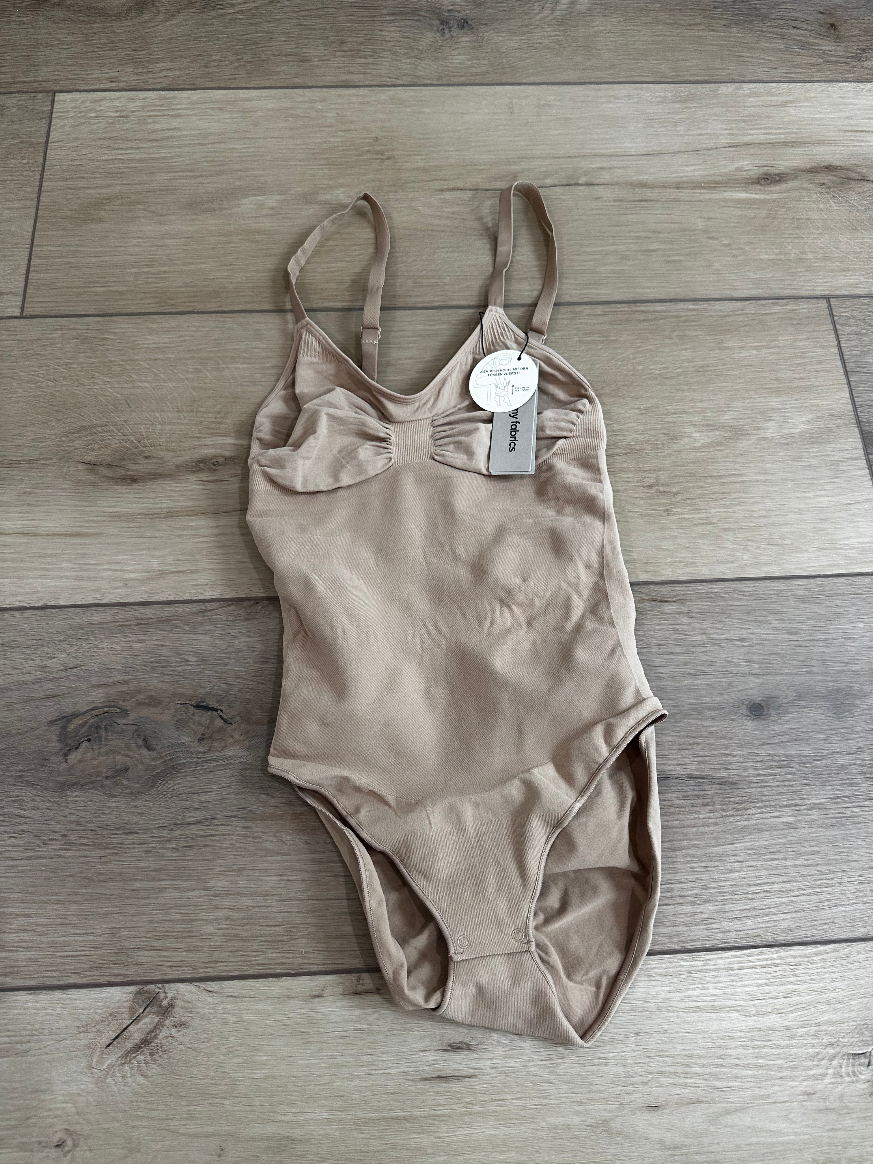Sculpting Shapewear Bodysuit (Size Medium)