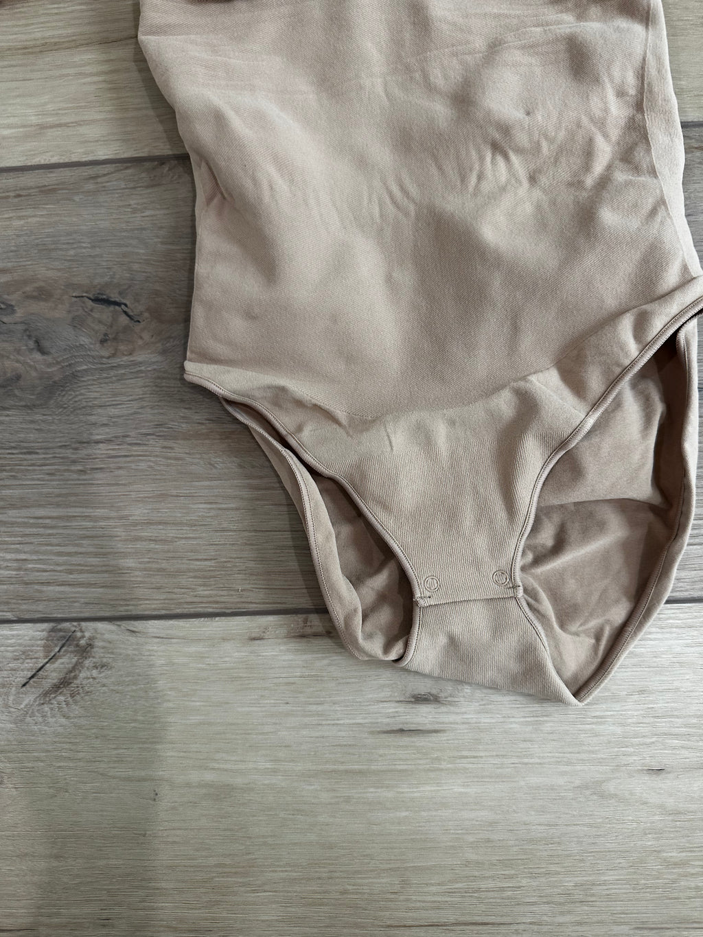 Sculpting Shapewear Bodysuit (Size Medium)