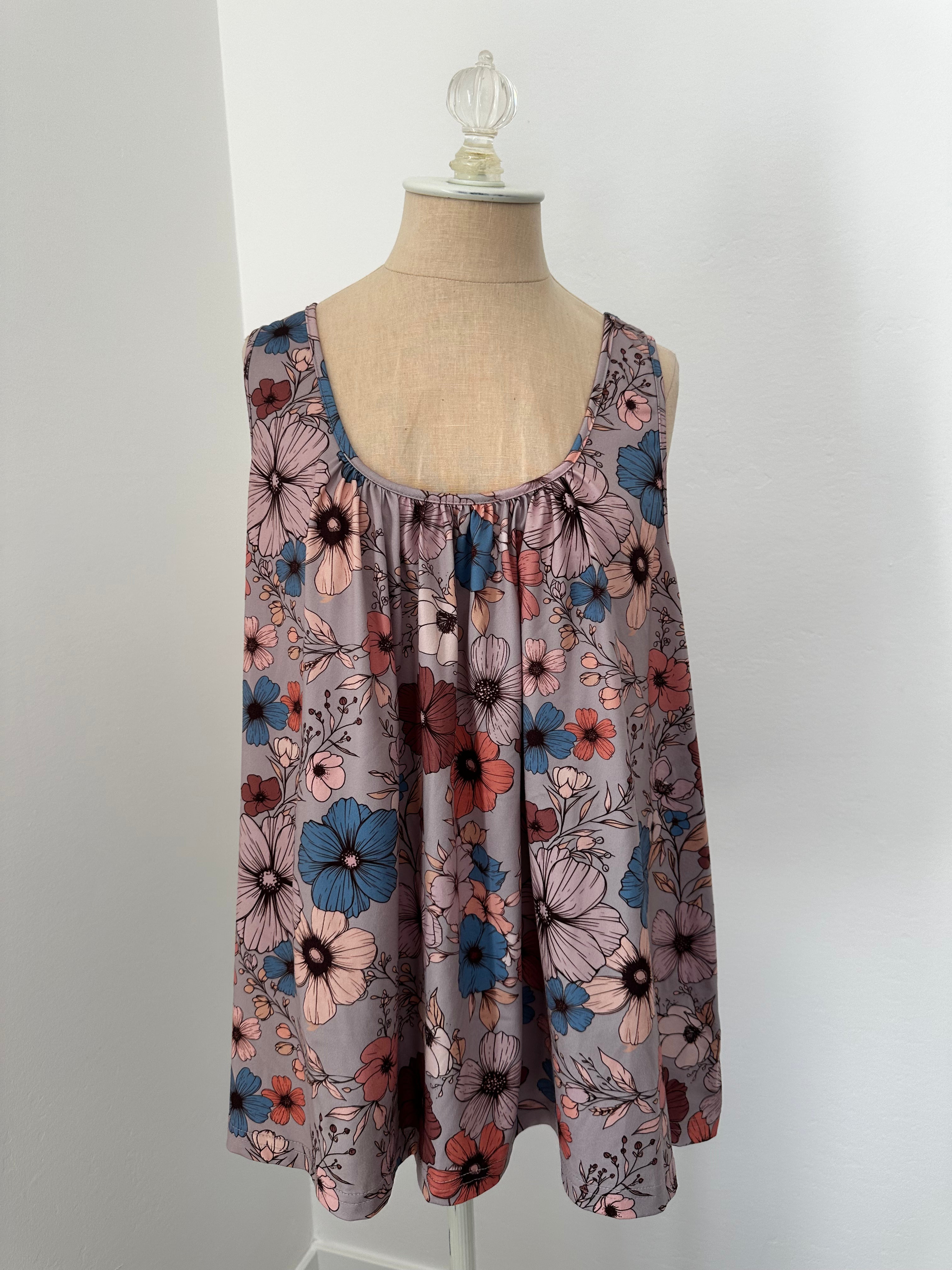 Floral Top (Size 1XL)
