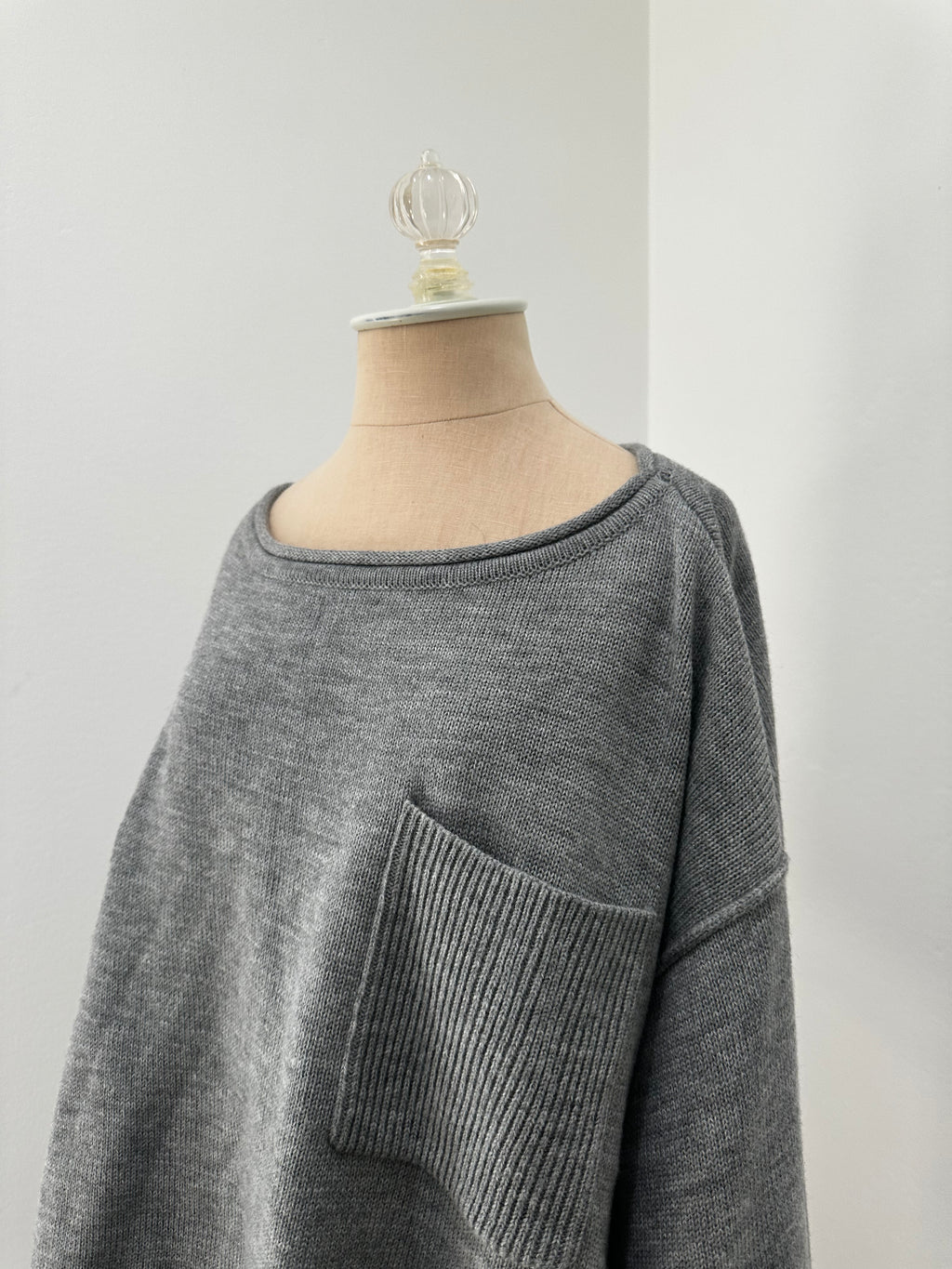 Gray Knit Sweater Pink Lily (Size Small)