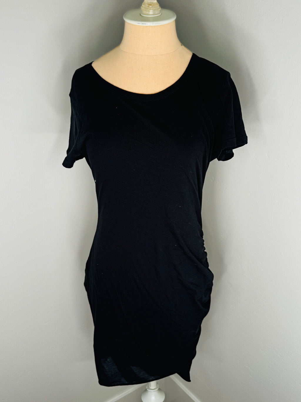 Black 'T-Shirt Dress' with Scrunch Side