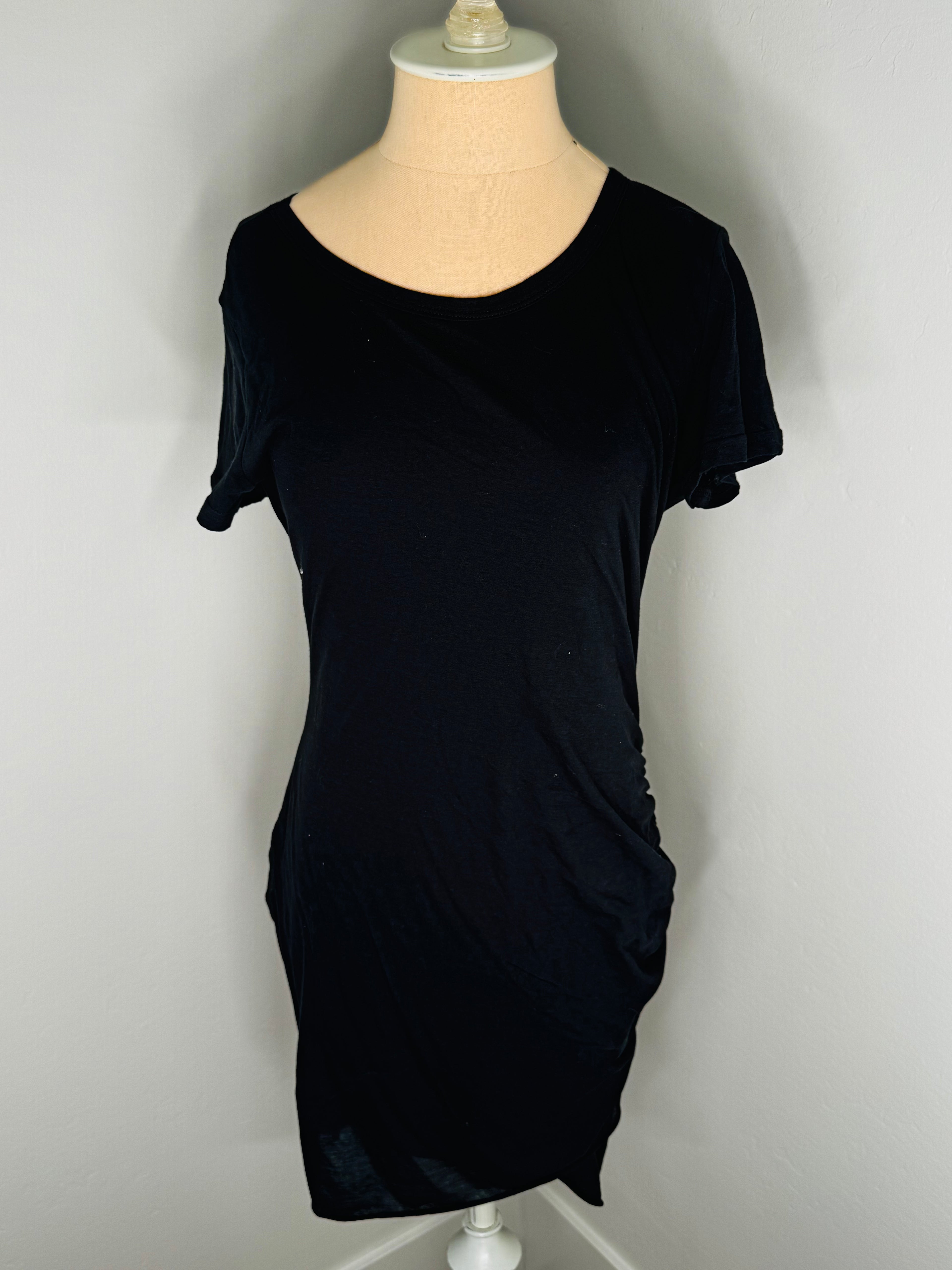 Black 'T-Shirt Dress' with Scrunch Side