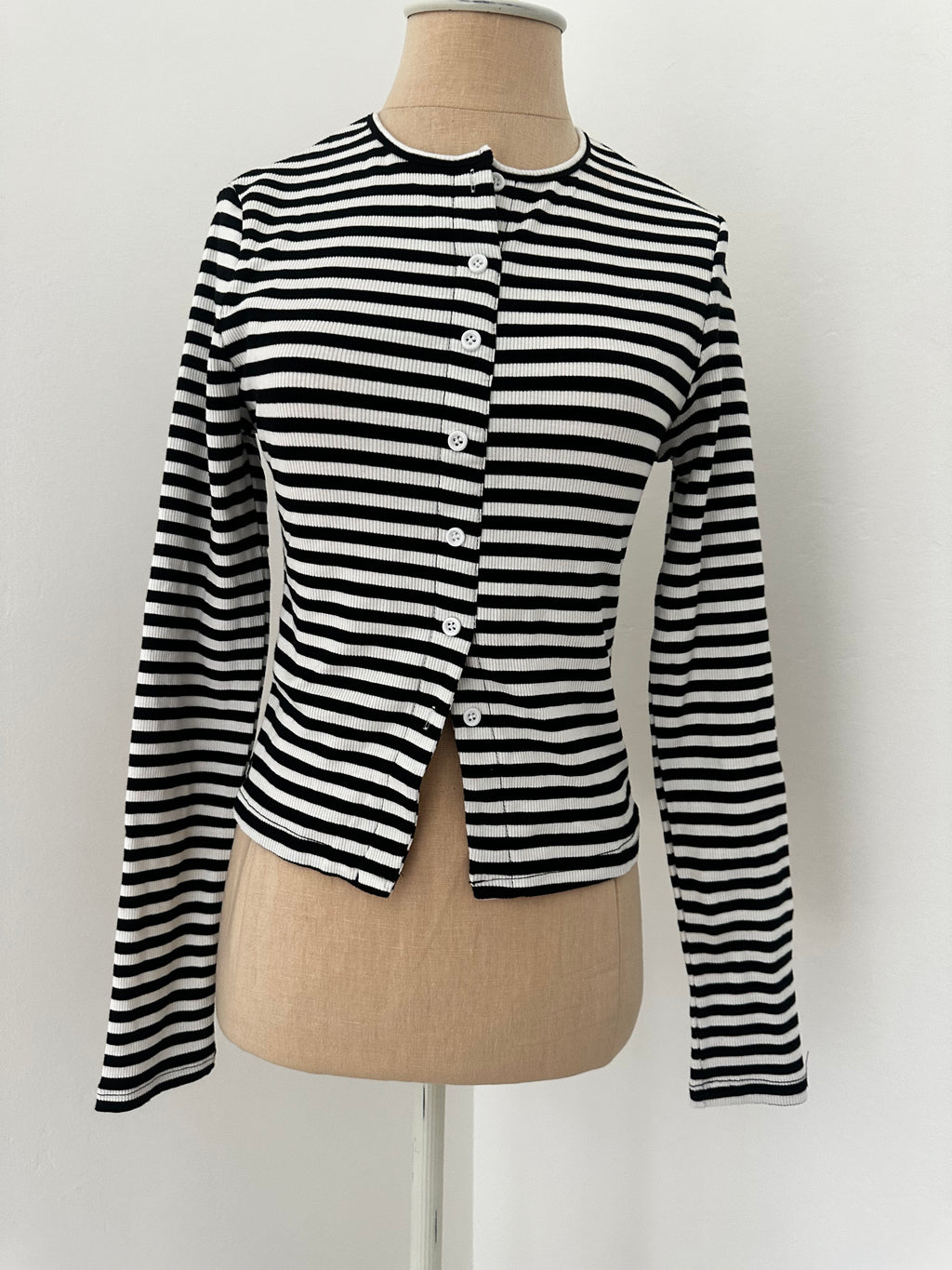 New With Tag Black and White Long Sleeve (Size Small)