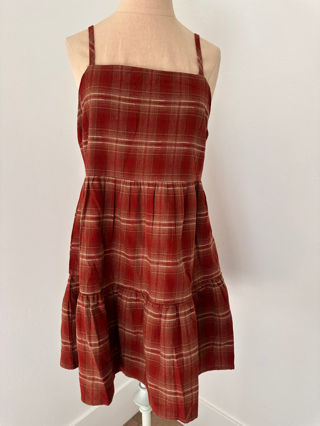Red and Tan Dress (Size Small)