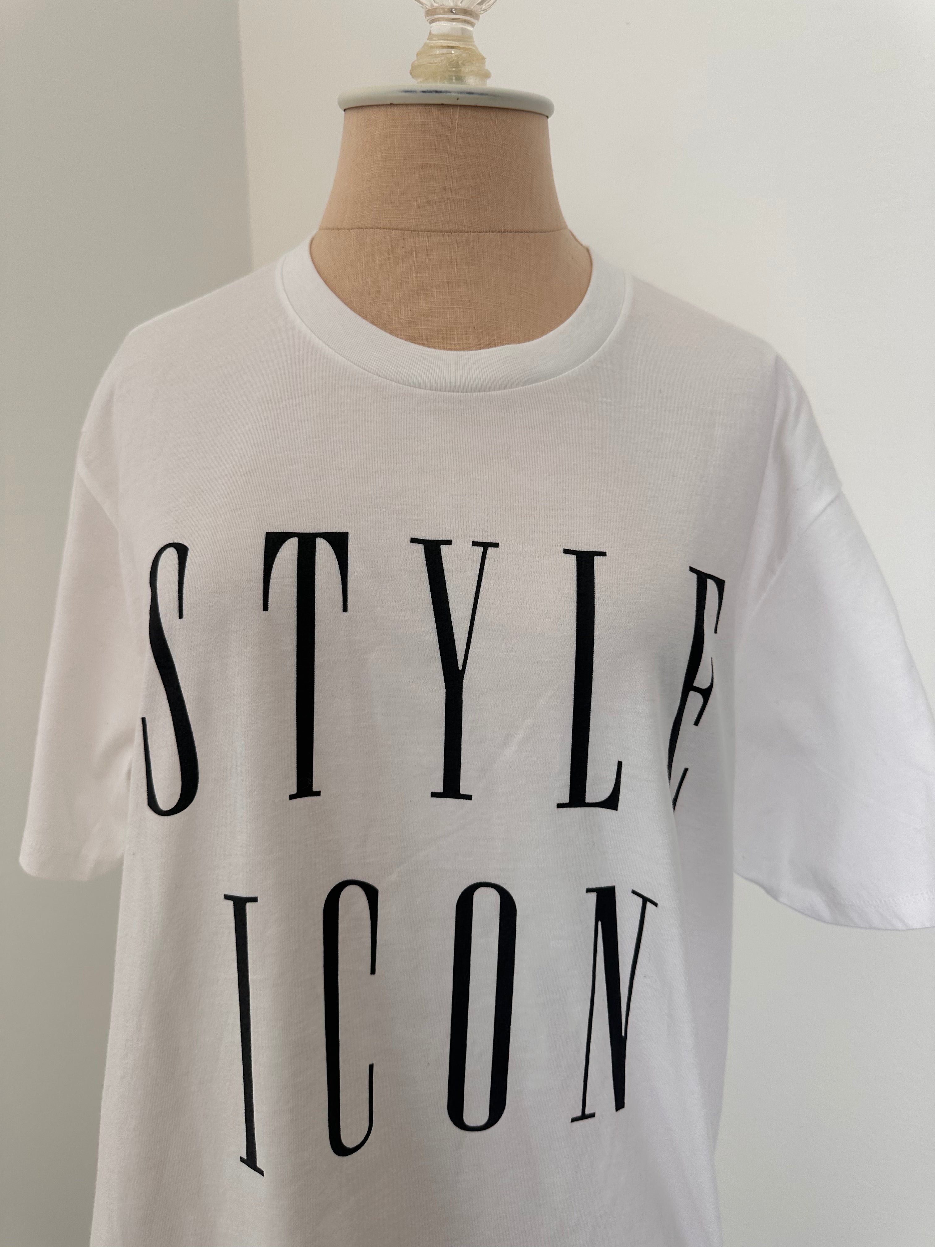 White " Style Icon" Tee shirt (Size Medium)