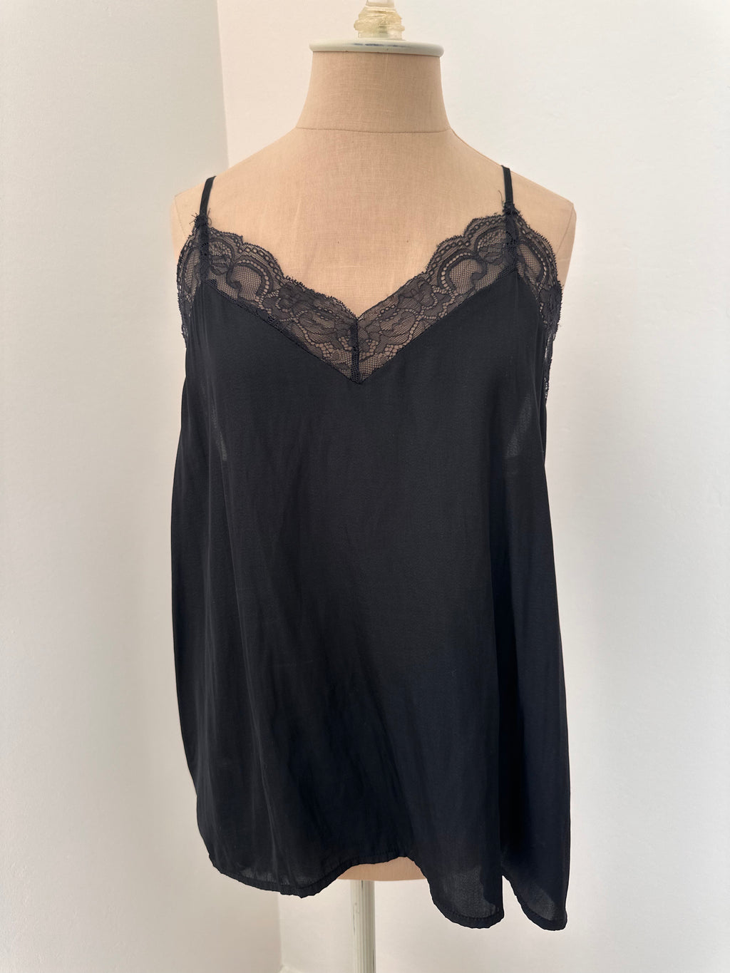 New With Tag Black Lace Tank (Size Large)