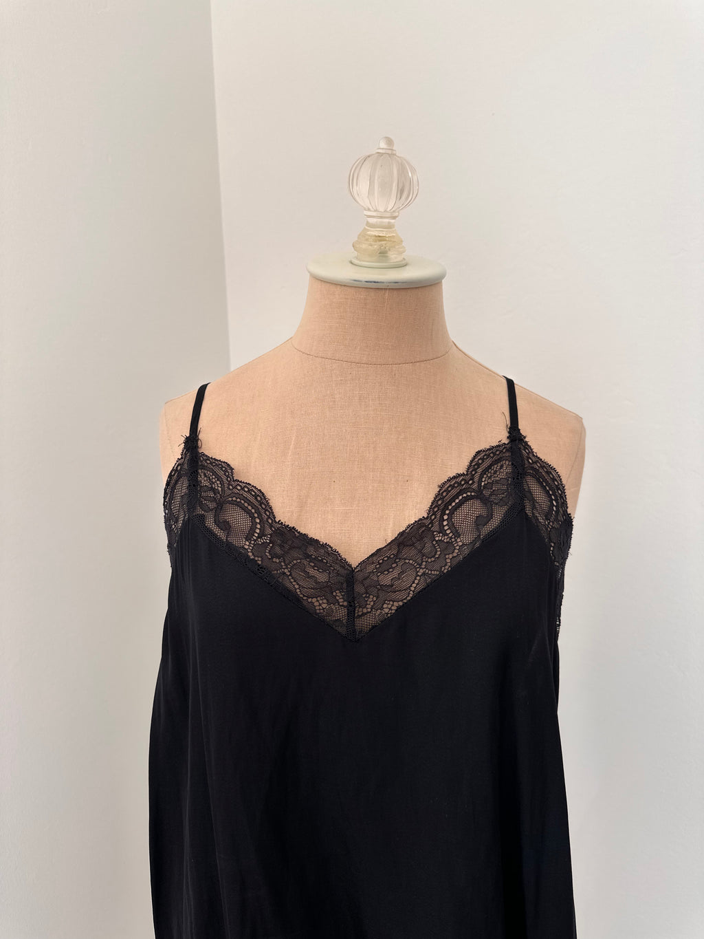 New With Tag Black Lace Tank (Size Large)