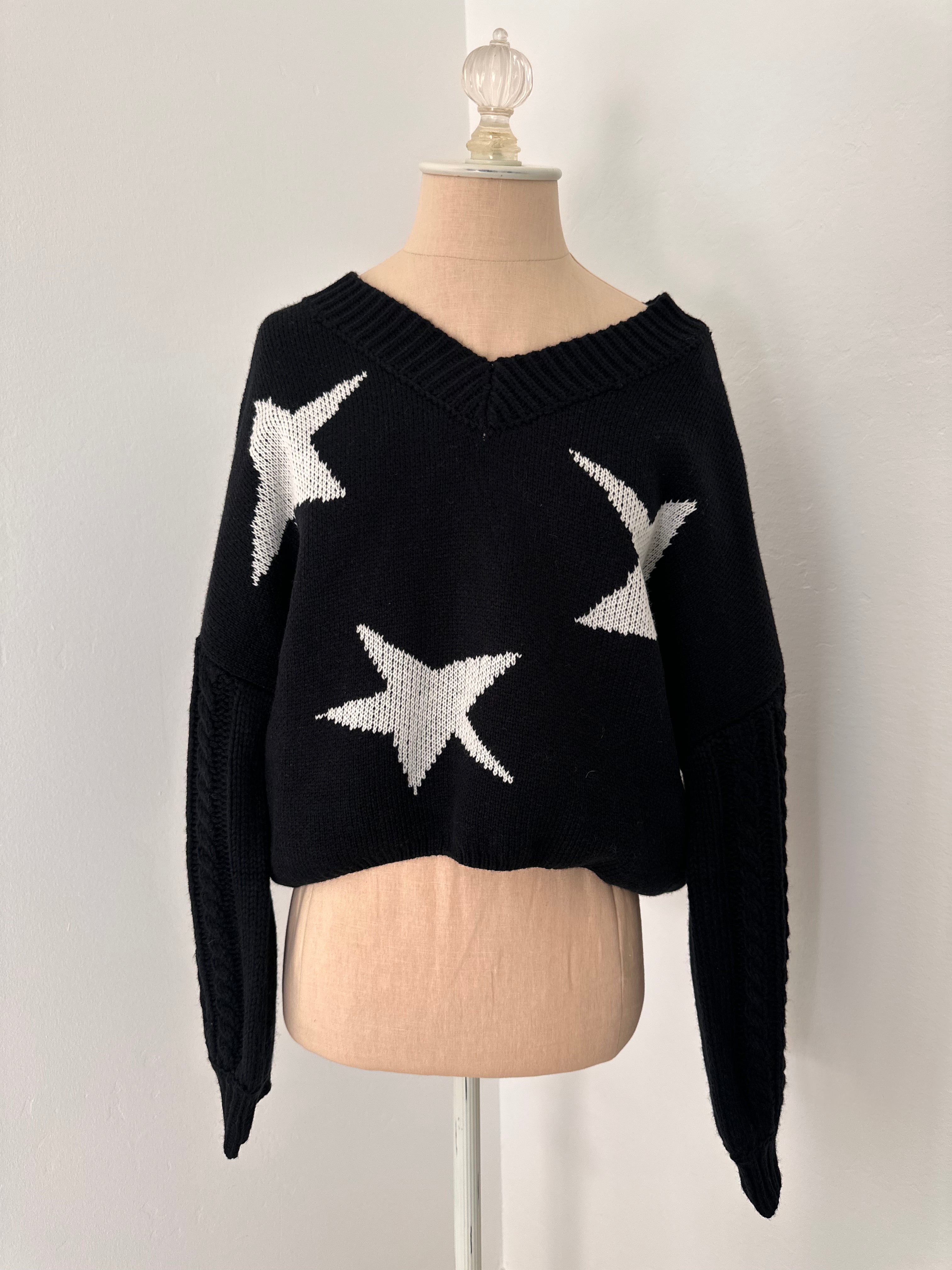 Black and White Star Sweater (Size Small)