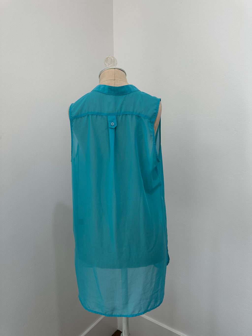 Blue tank top (size Large)