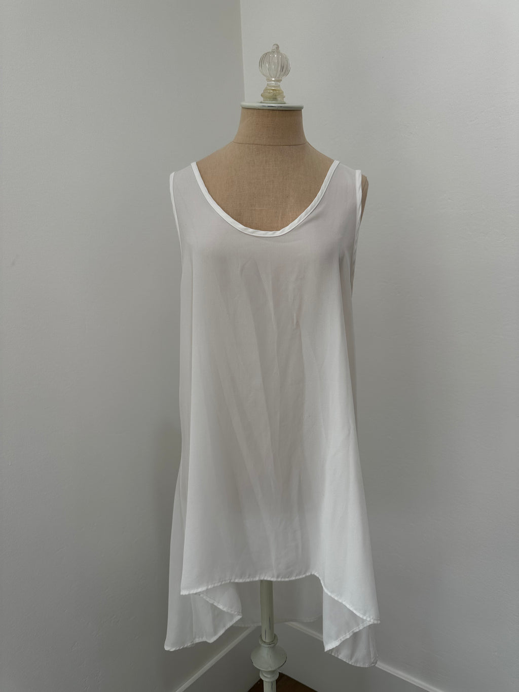 Tank Top Tunic White (Size Large)