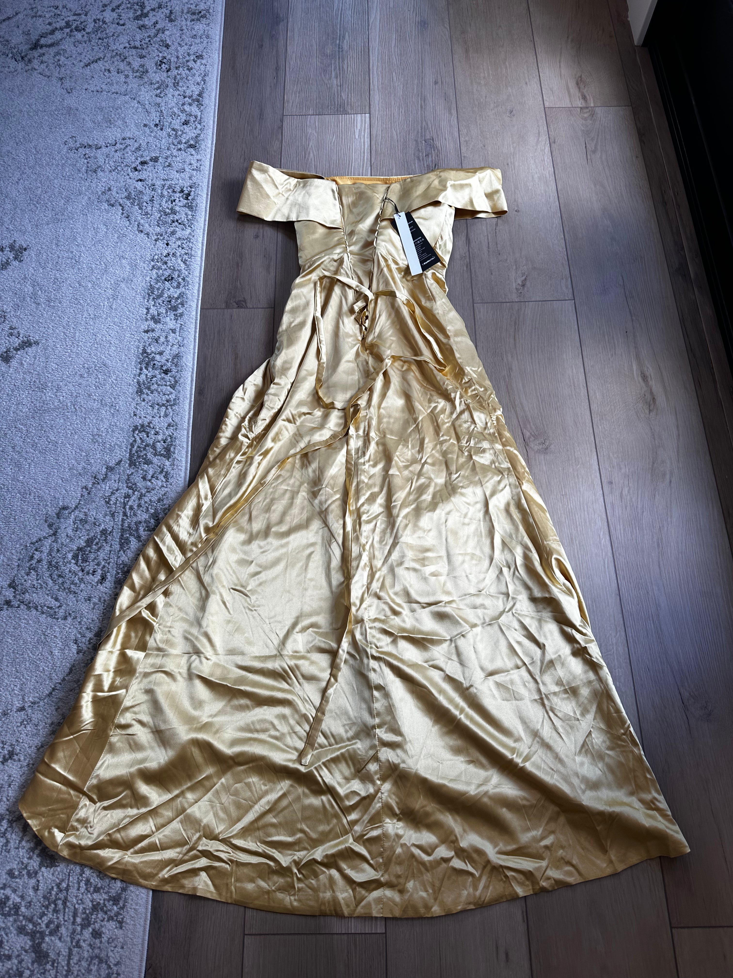Formal Gold Gown Off The Shoulder Floor Length New with Tags (size 10)