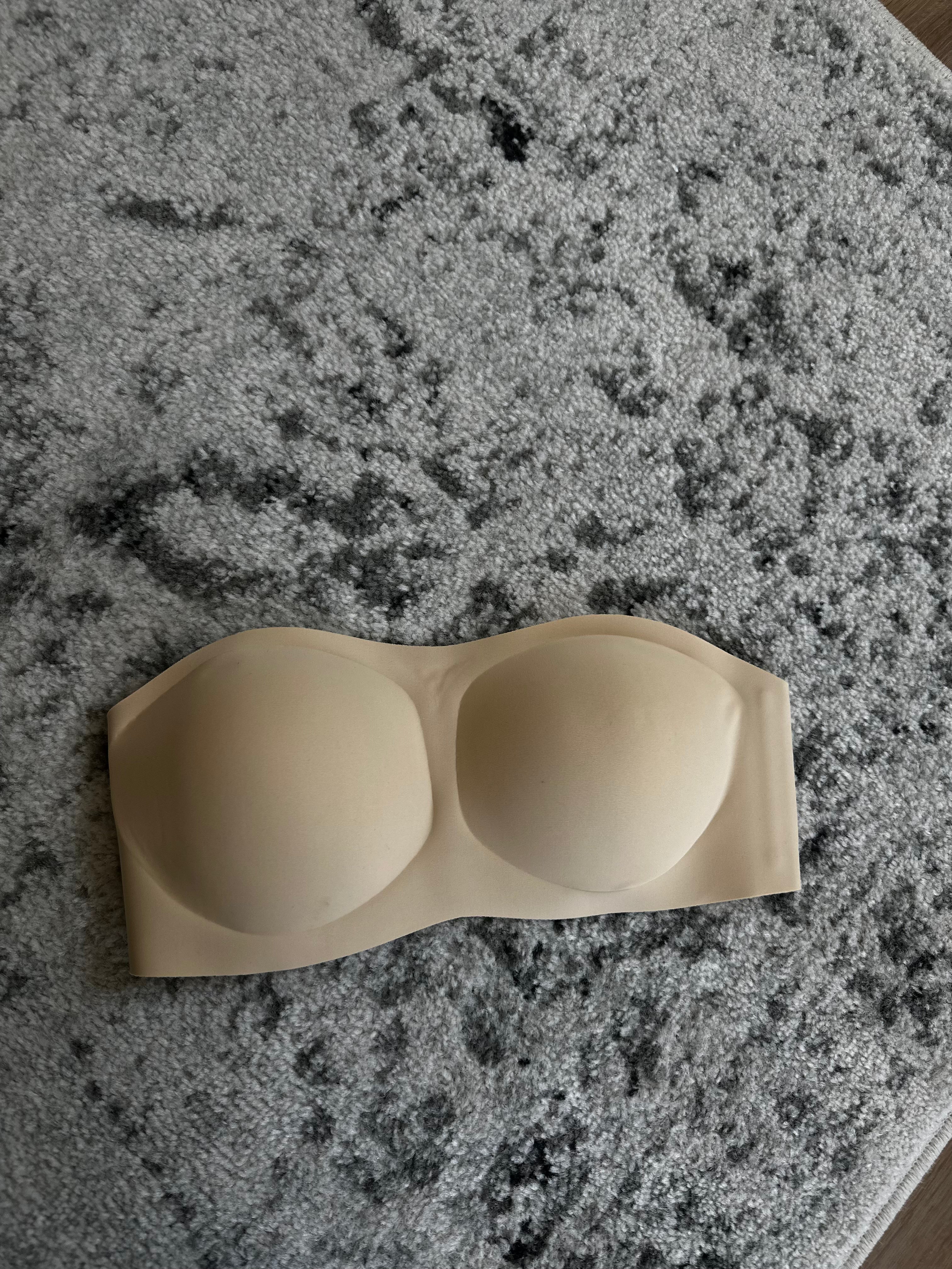 Beige Seamless Strapless Bra New with Tag (Size Small)