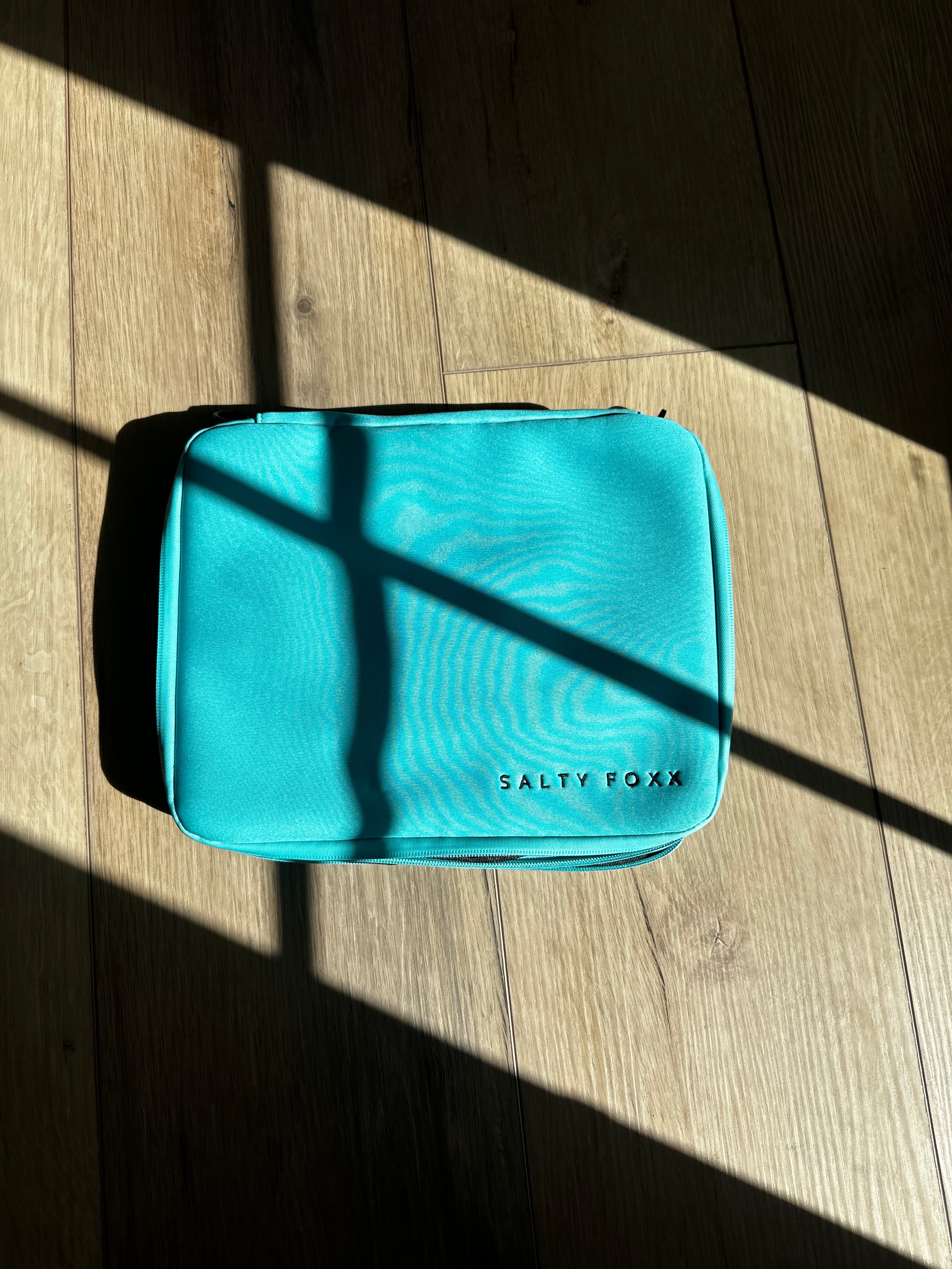 Blue Packing Cube also for Bikinis or jewelry