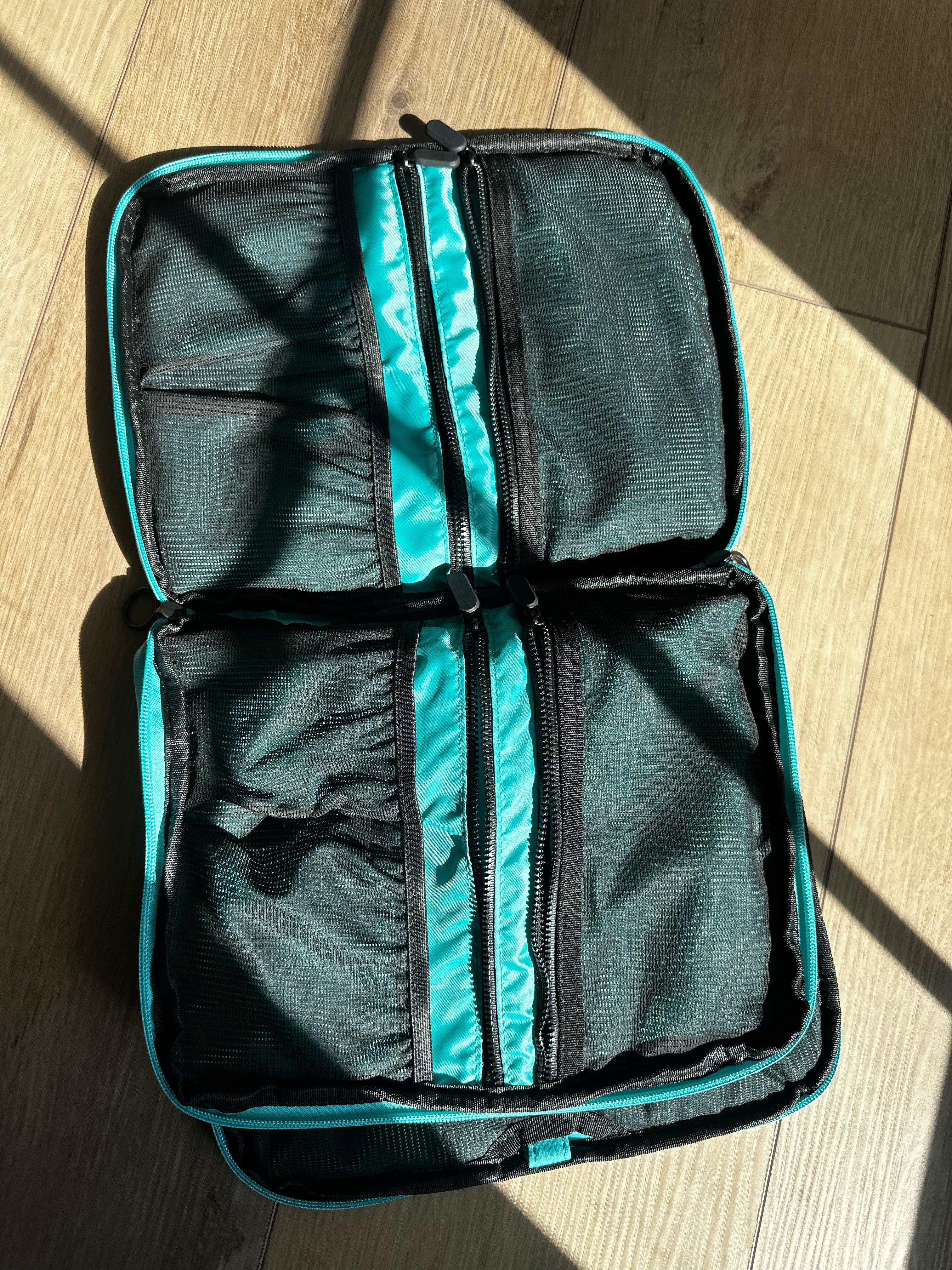 Blue Packing Cube also for Bikinis or jewelry