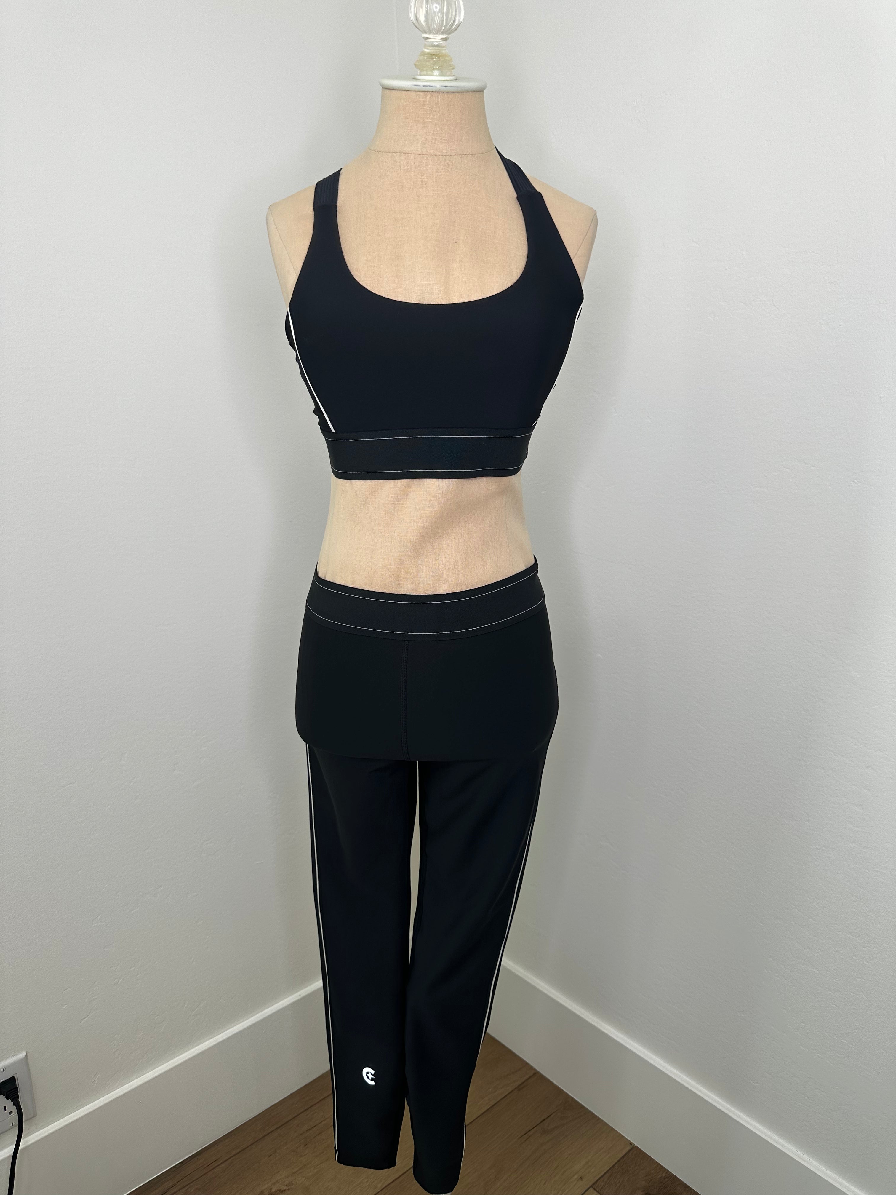 Black Sports Bra and Legging work out set  (SIze Medium)