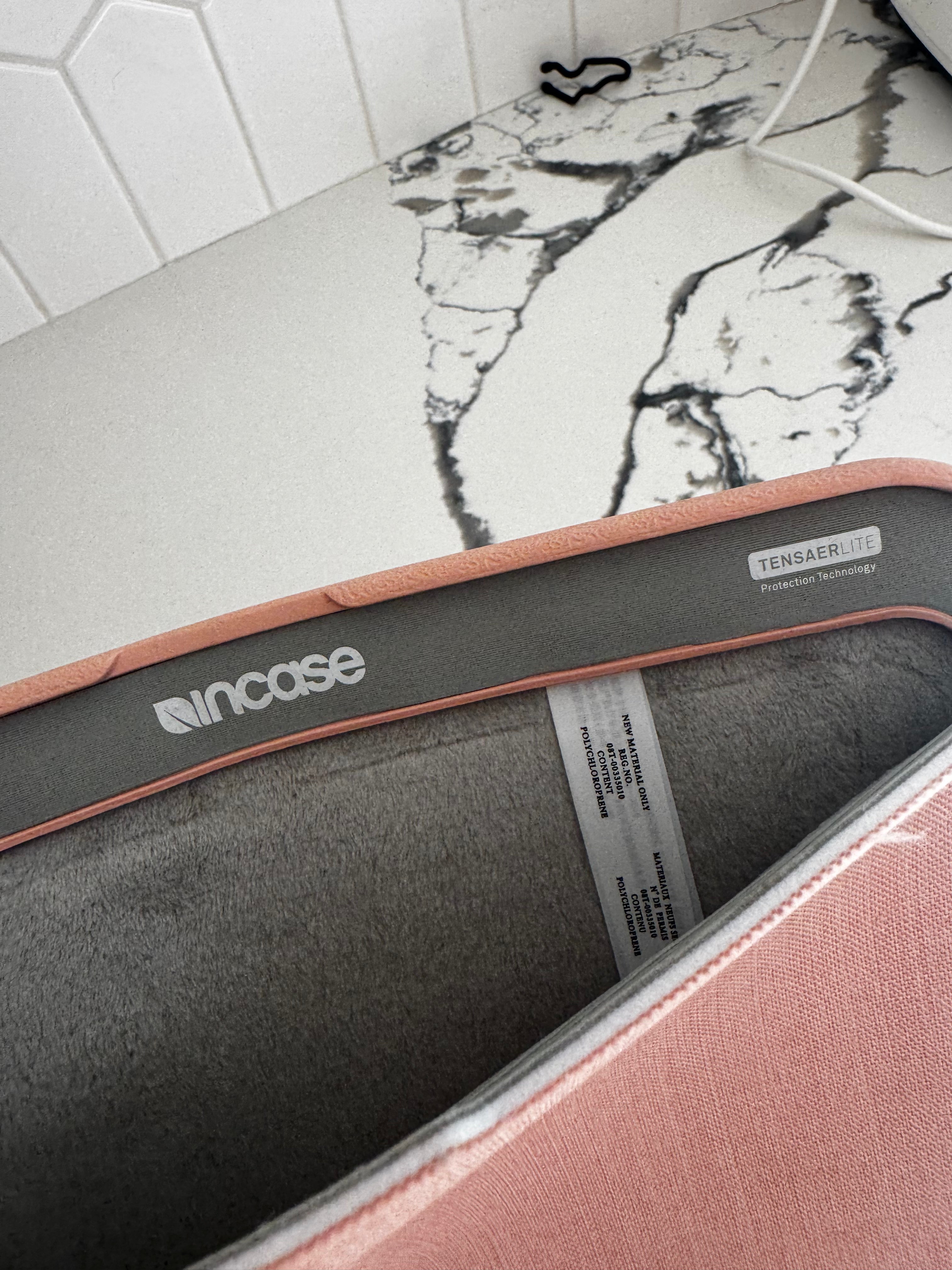 Incase Laptop Sleeve