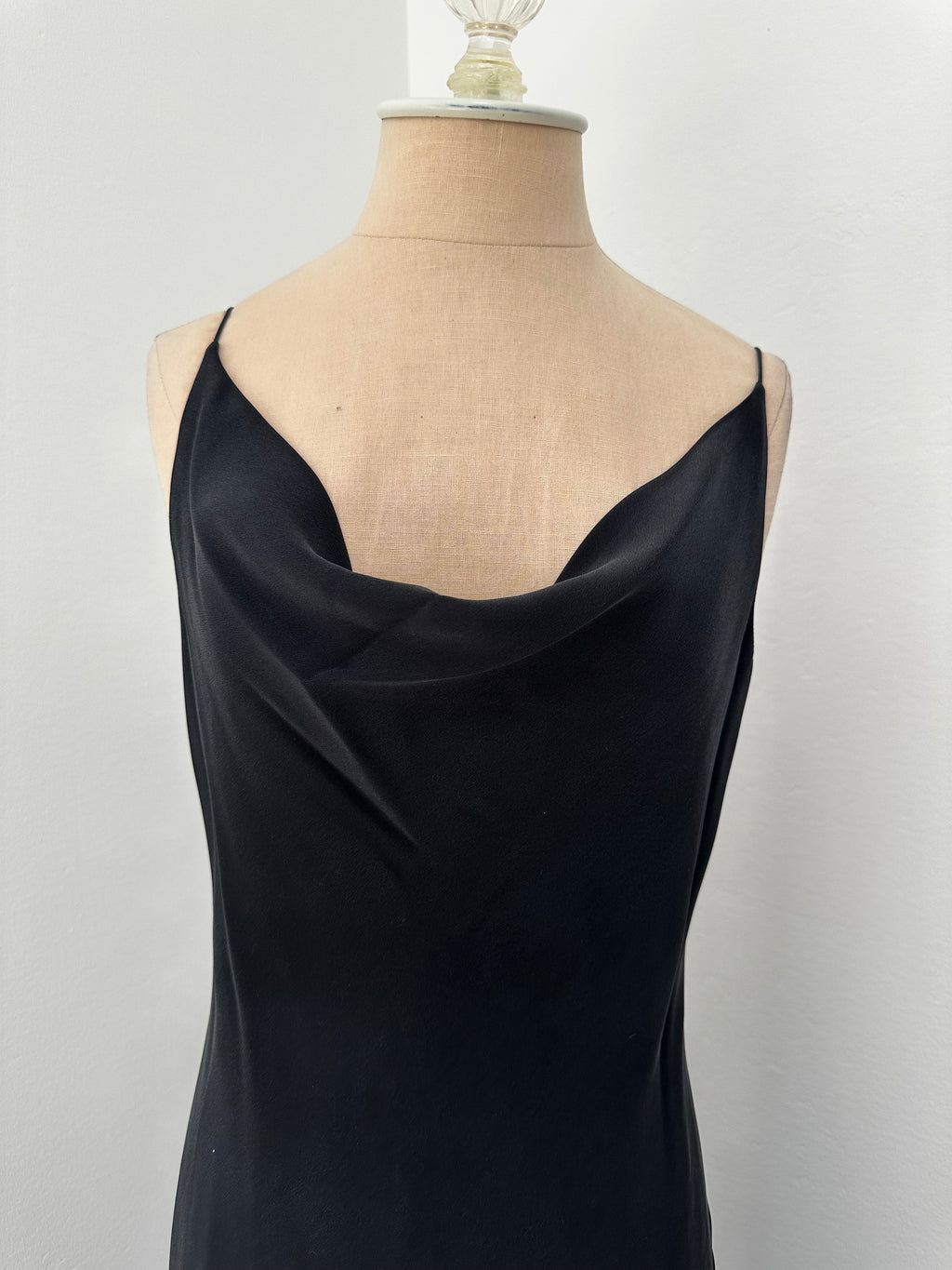 formal Black Elegant Ralph Lauren Maxi Dress (Size 10 large)