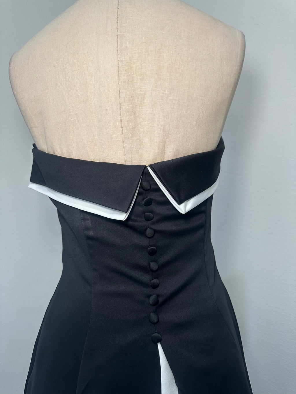 formal Black Strapless Formal Maxi dress gown with matching shall (Size 4 small)
