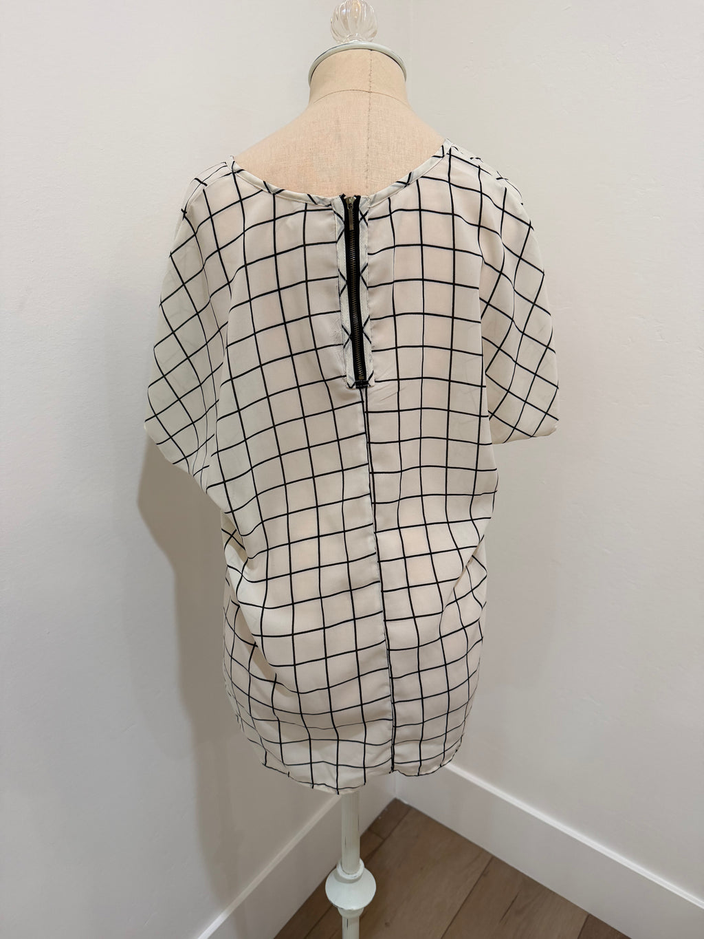 striped short sleeve blouse (large)