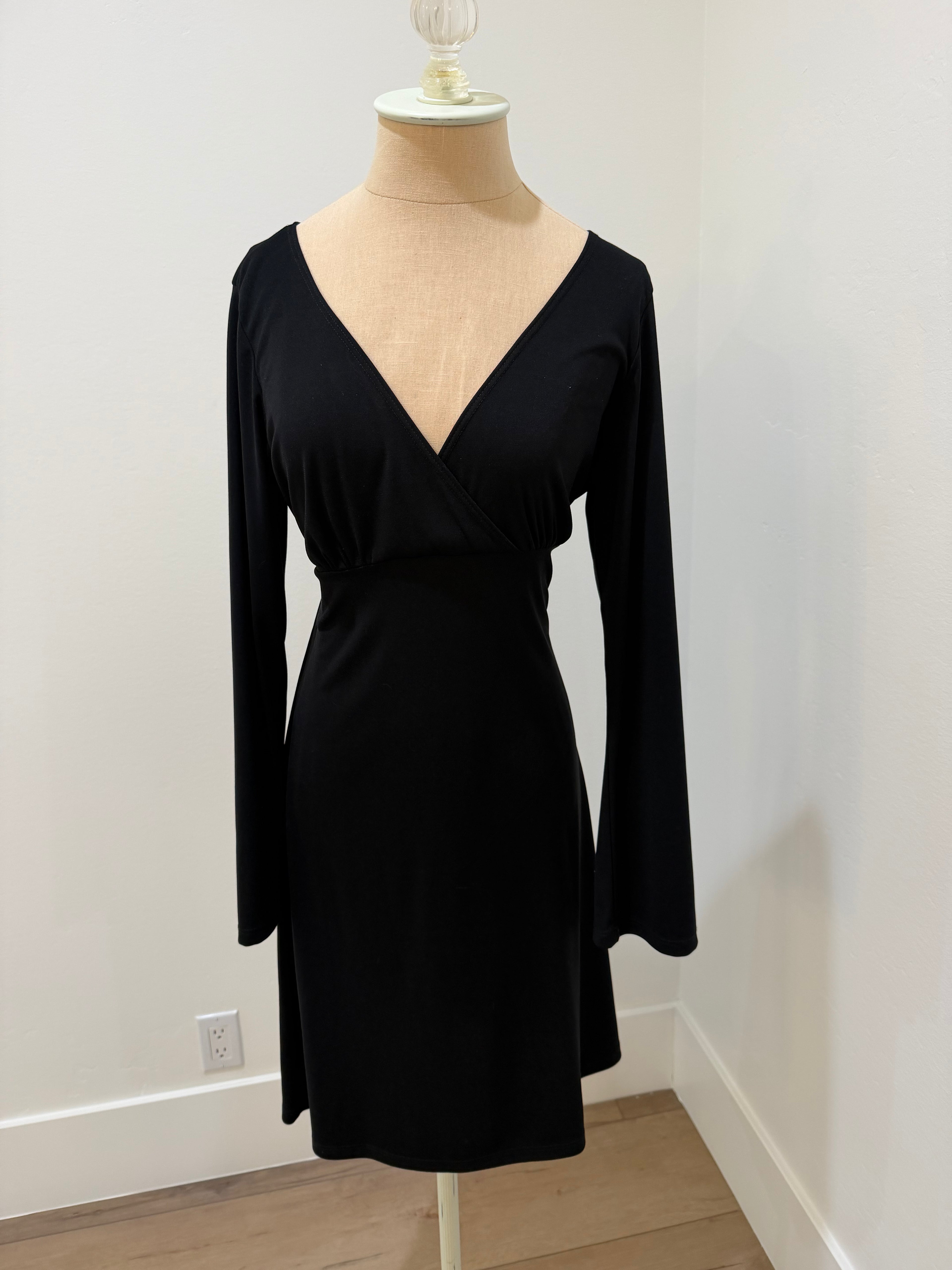 black long sleeve dress (medium)