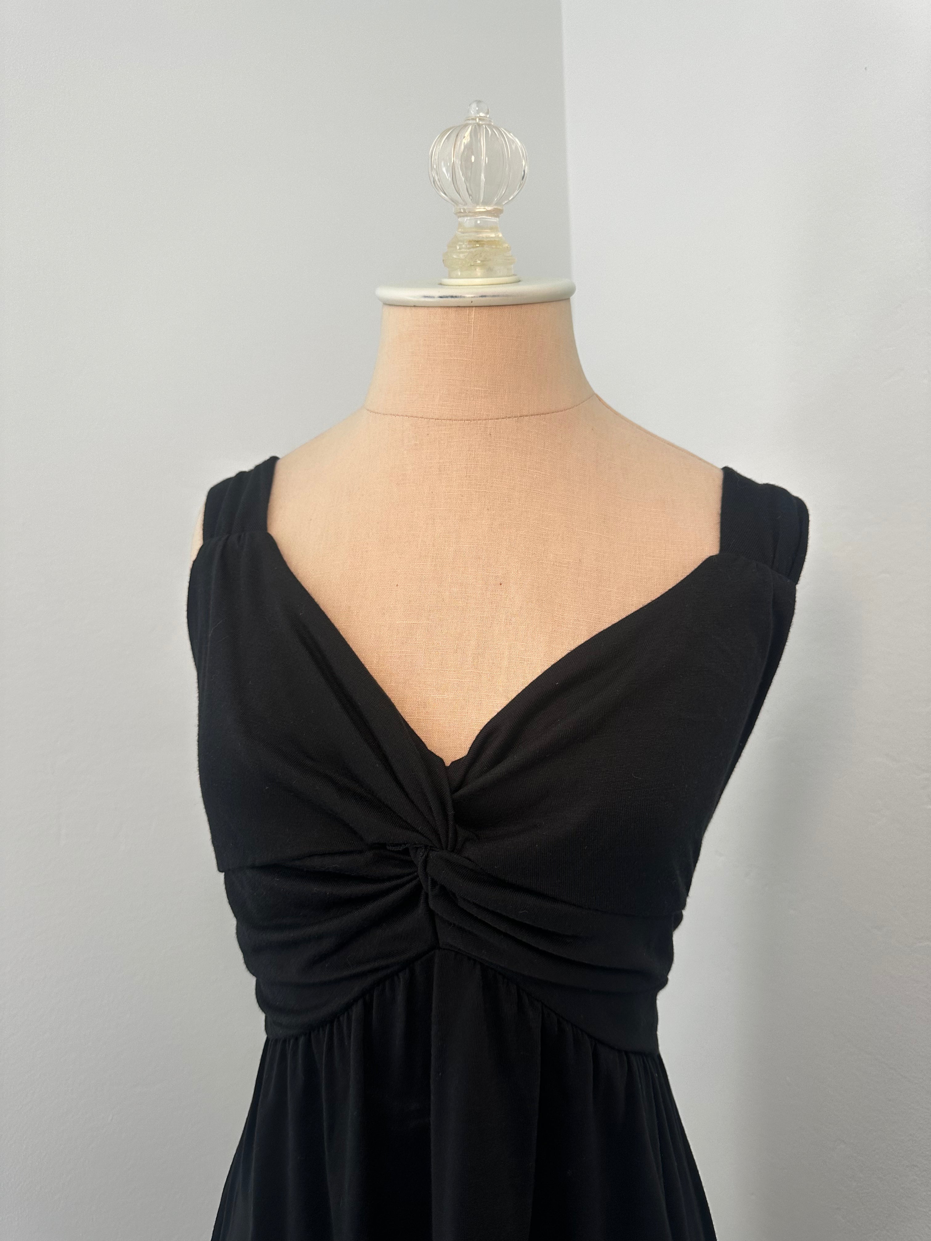 Black Dress (Size Medium)
