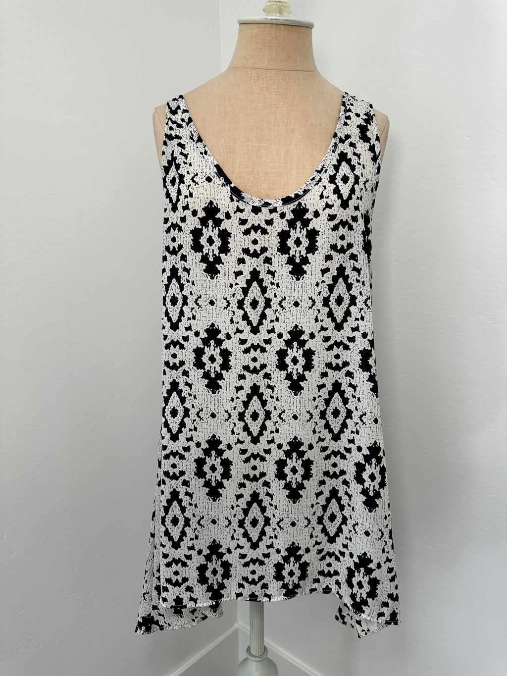 Black and White Tribal Pattern Dress(Size Medium)