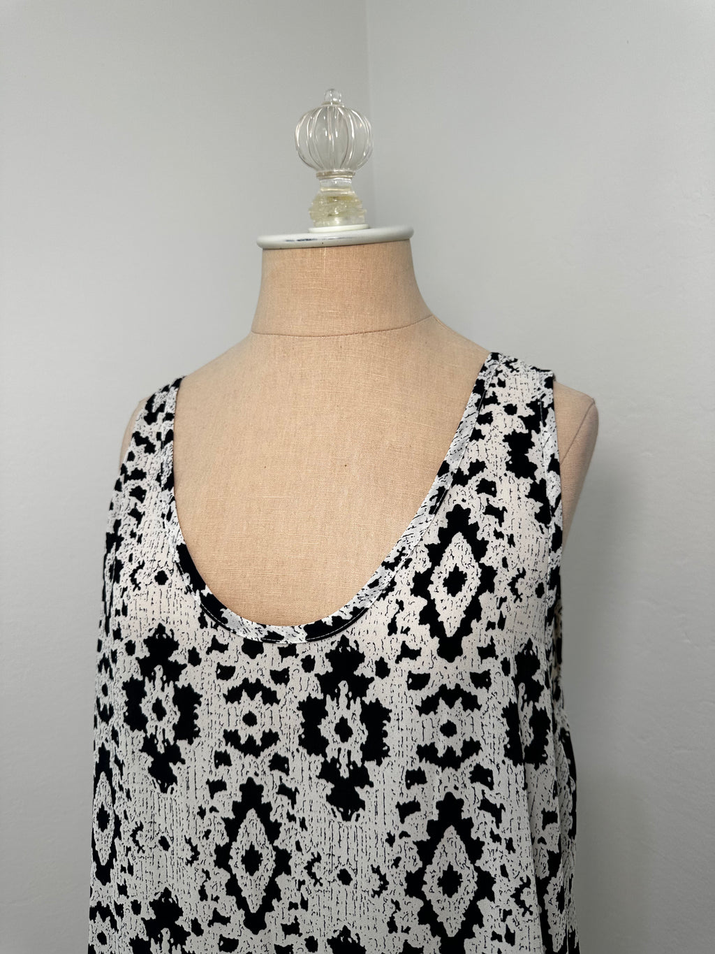 Black and White Tribal Pattern Dress(Size Medium)
