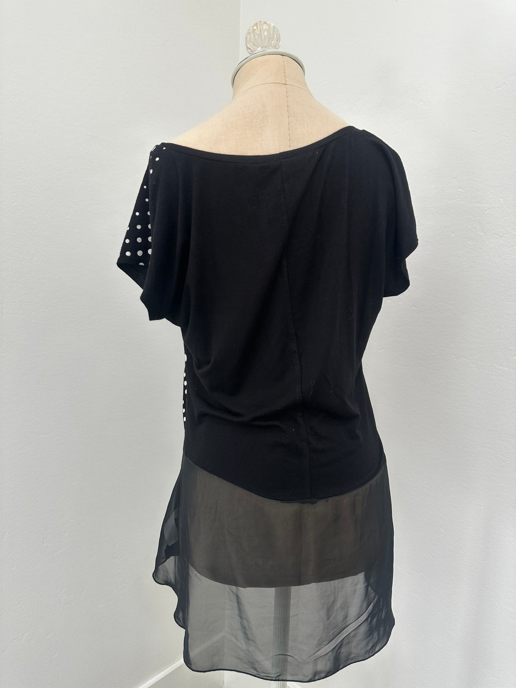 Black and White Polka Dot Top New With Tag (SIze Medium)
