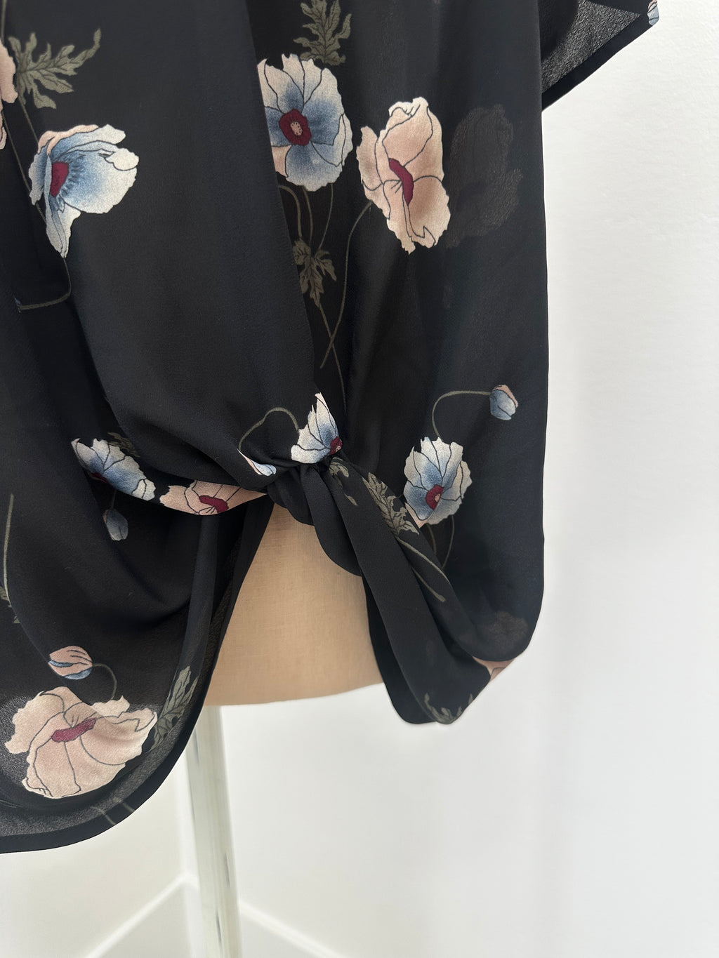 Black and Floral Blouse (Size Large)