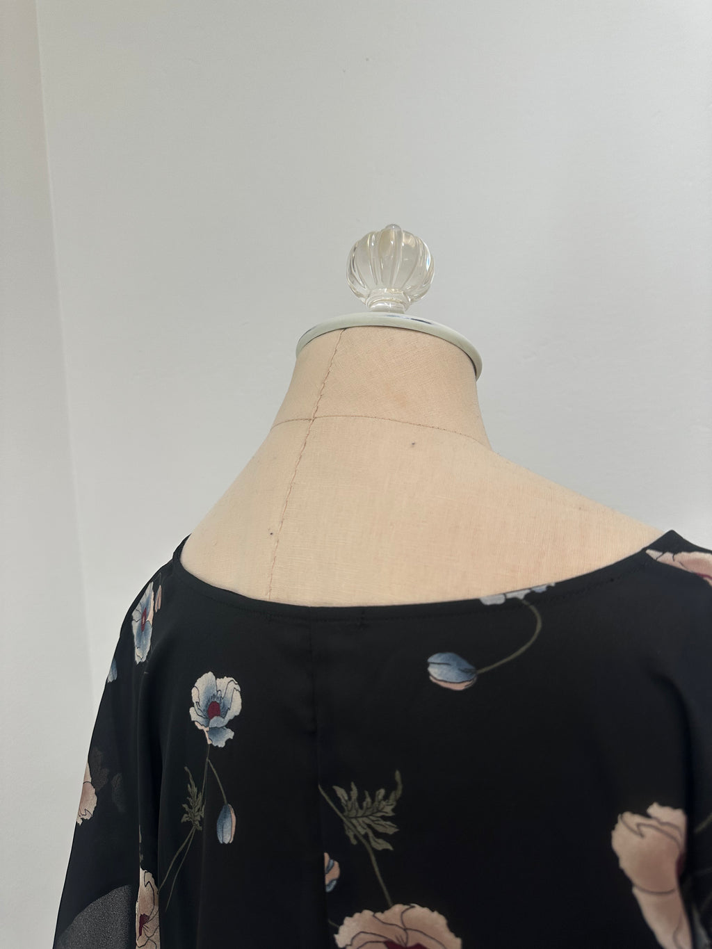 Black and Floral Blouse (Size Large)