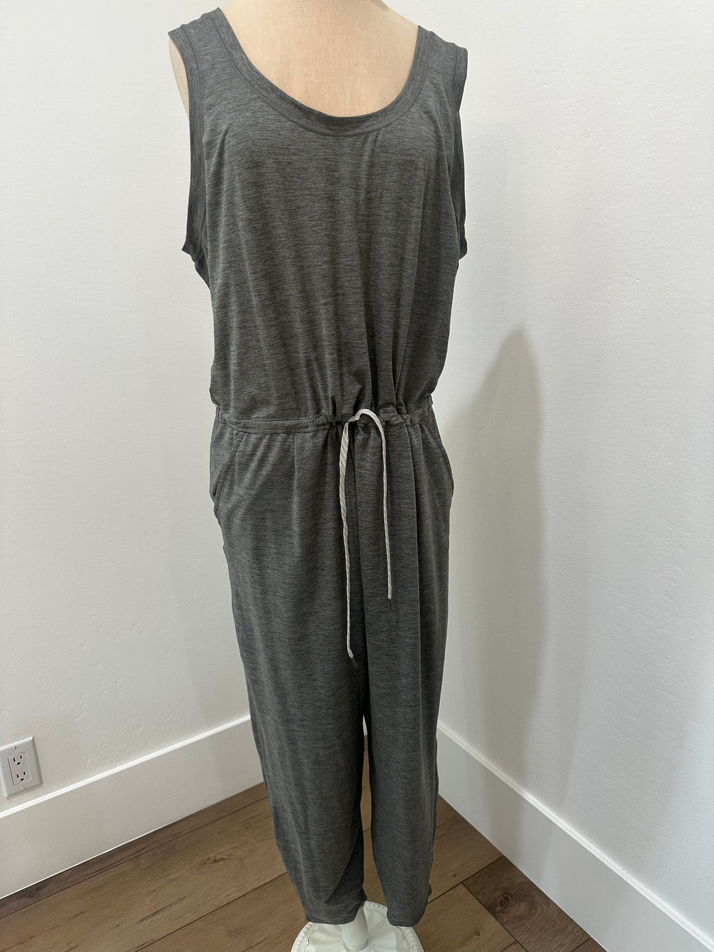 Gray Vuori Jumpsuit (Size XLarge)