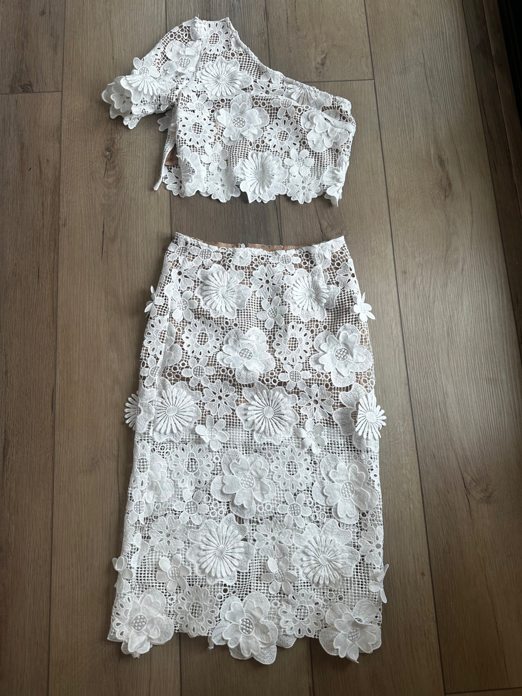 White Skirt Set (Size Medium)