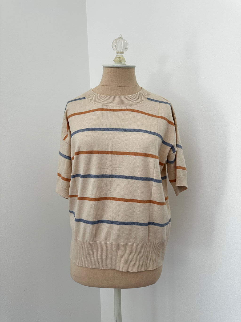 Striped Quarter Sleeve Top (Size Small)