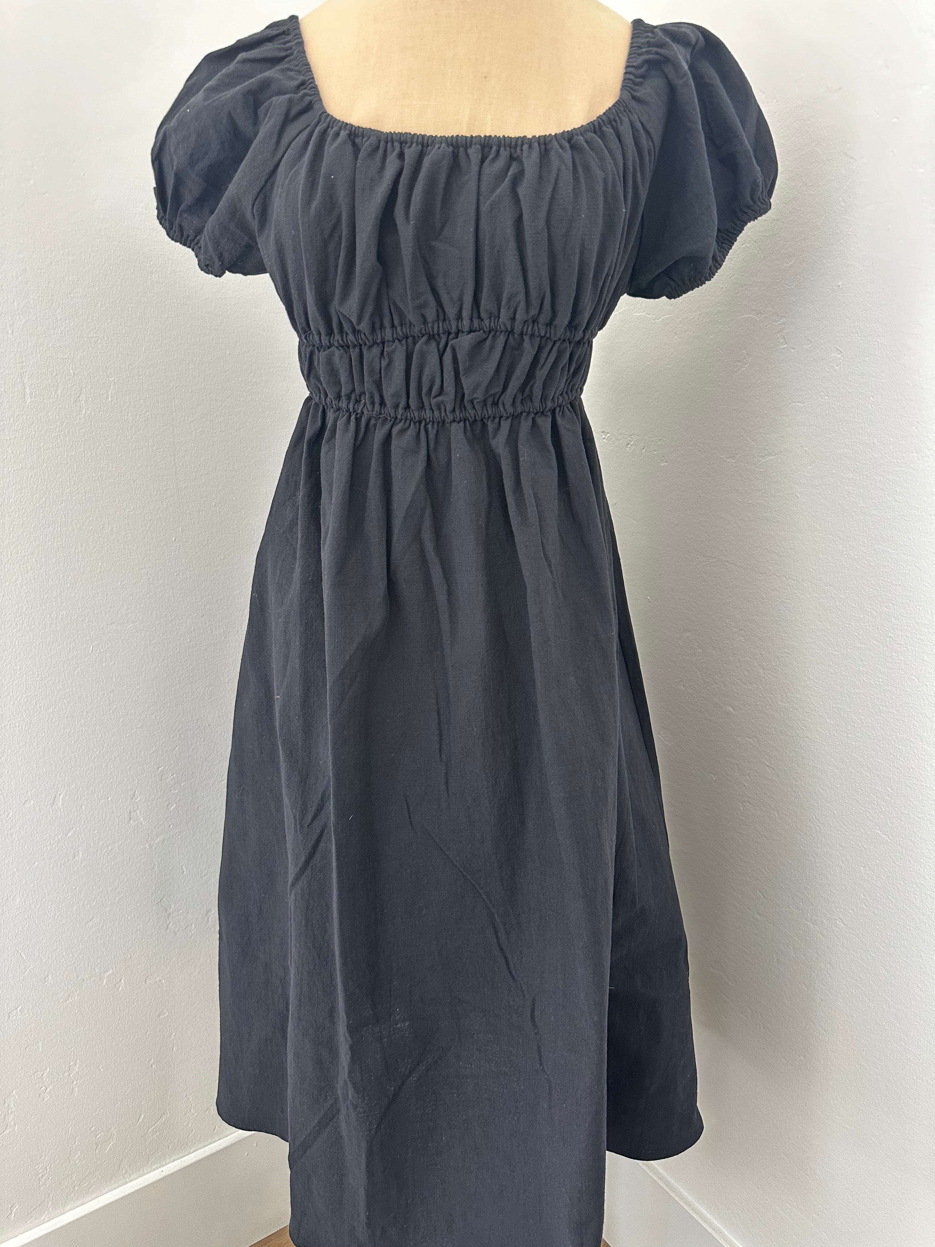 Black Dress New With Tag (Size Medium)