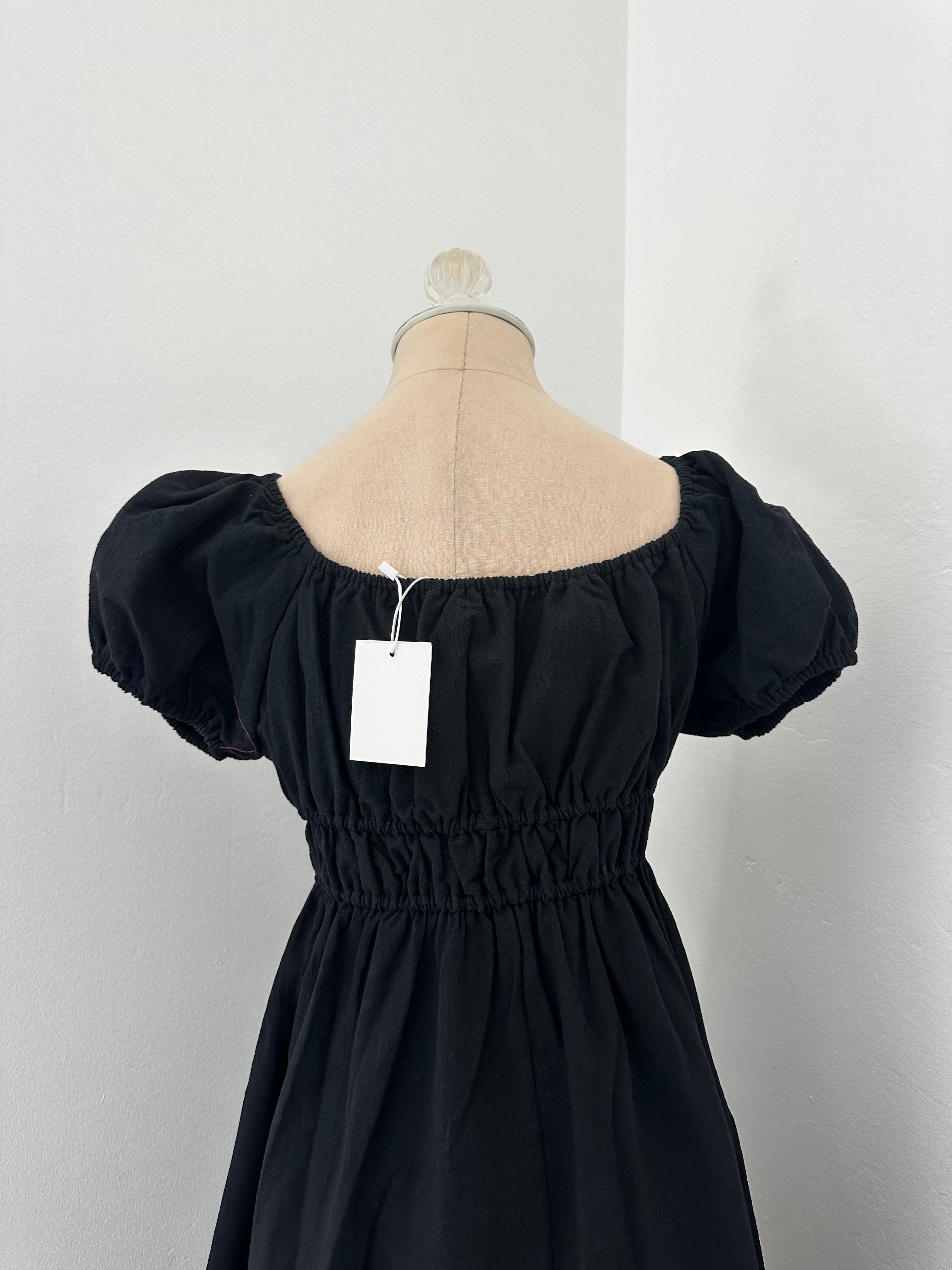 Black Dress New With Tag (Size Medium)