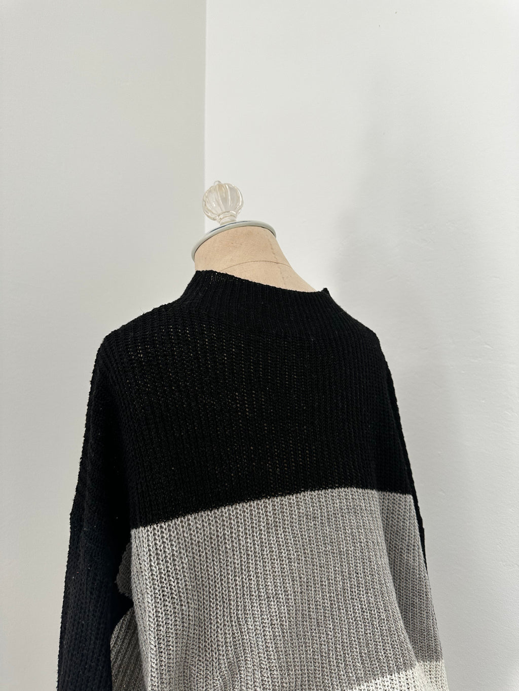 Black Multicolor Sweater (Size Small/Medium)
