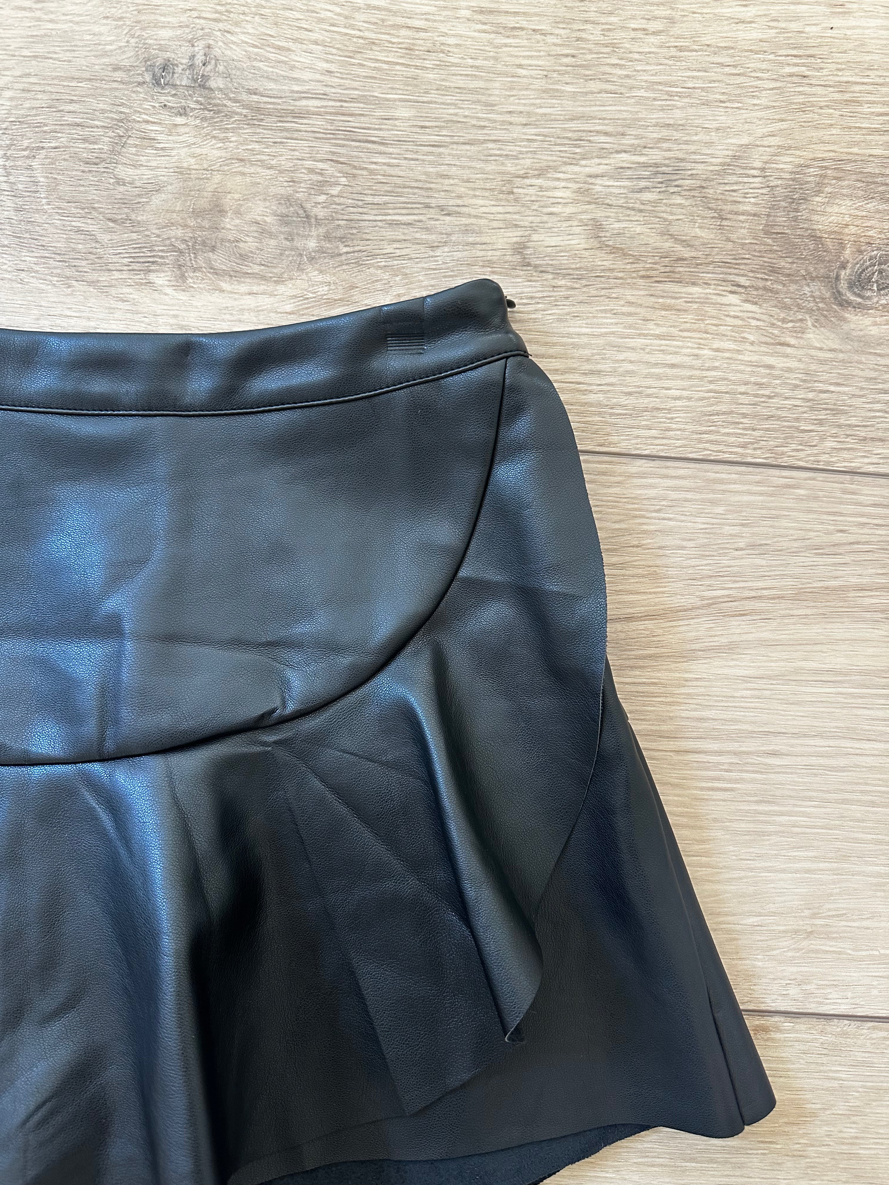 Black Pleather Skirt (Size Small)