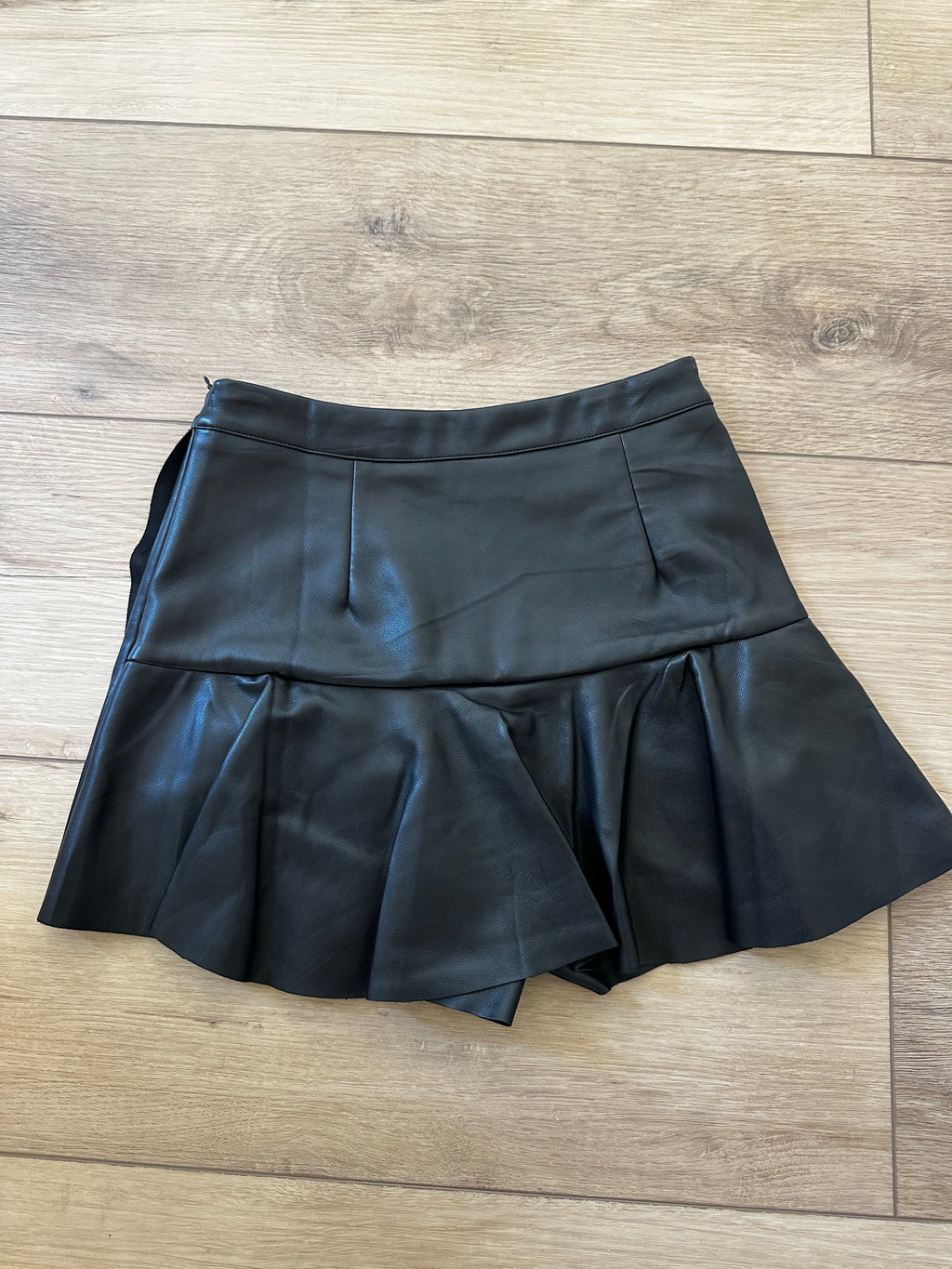 Black Pleather Skirt (Size Small)