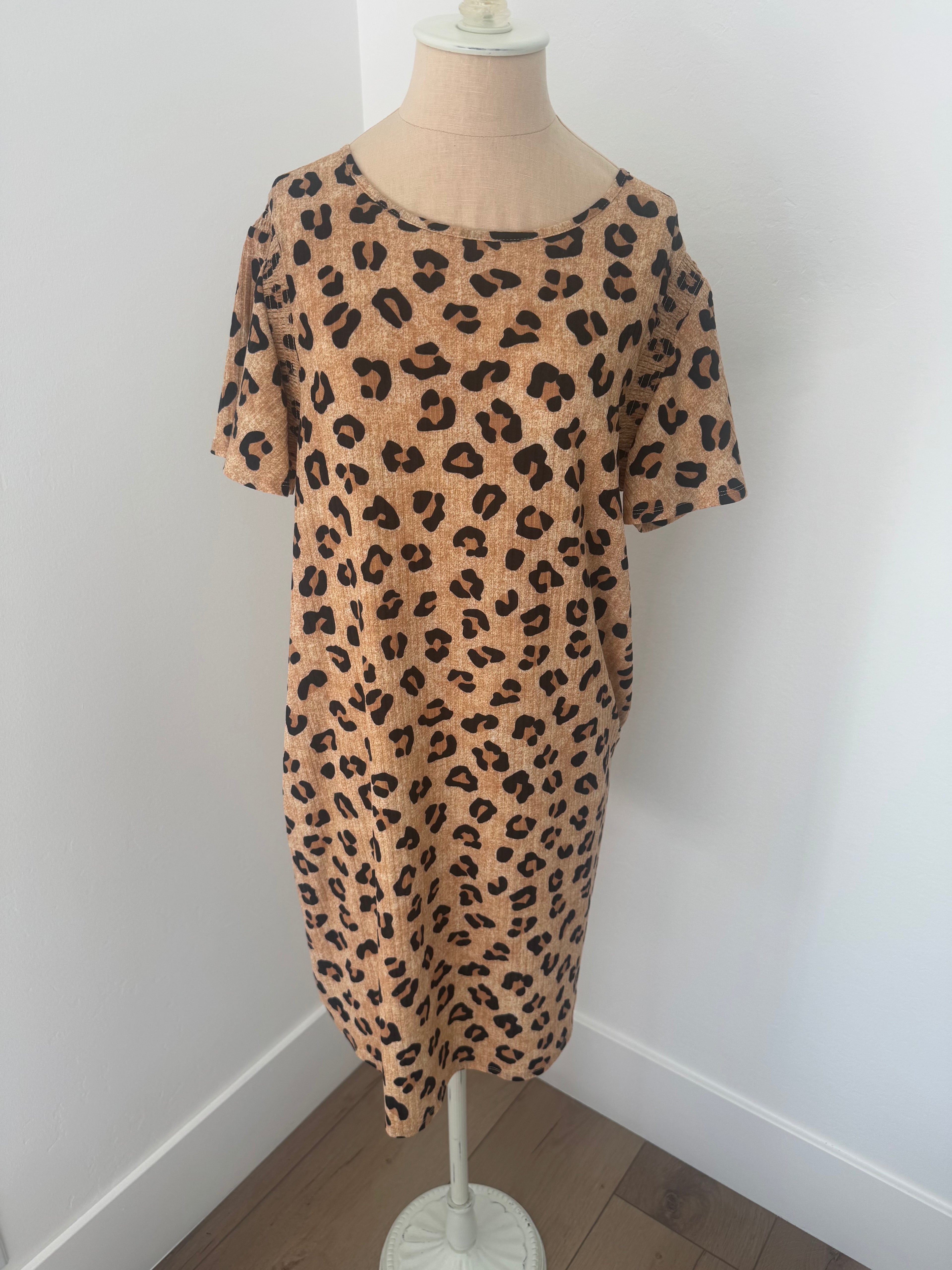 Cheetah Print Dress (Size: M)