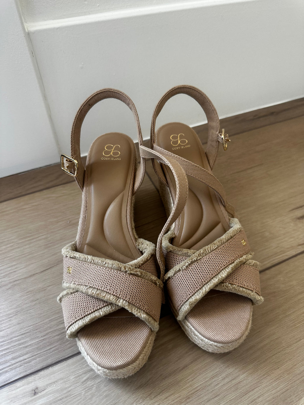 Wedge Heels (Size 7.5)