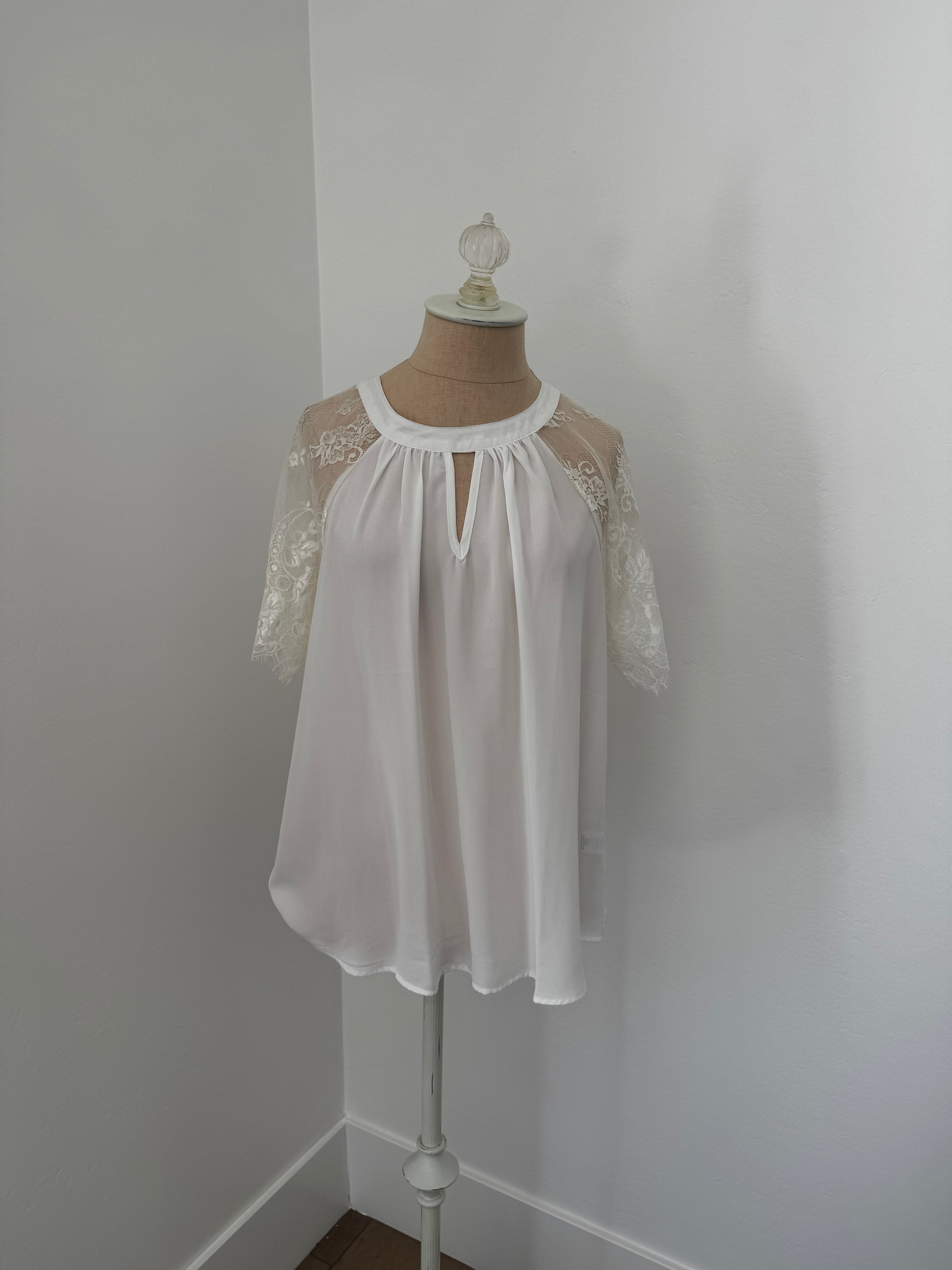 White Lace Top (Size: L)