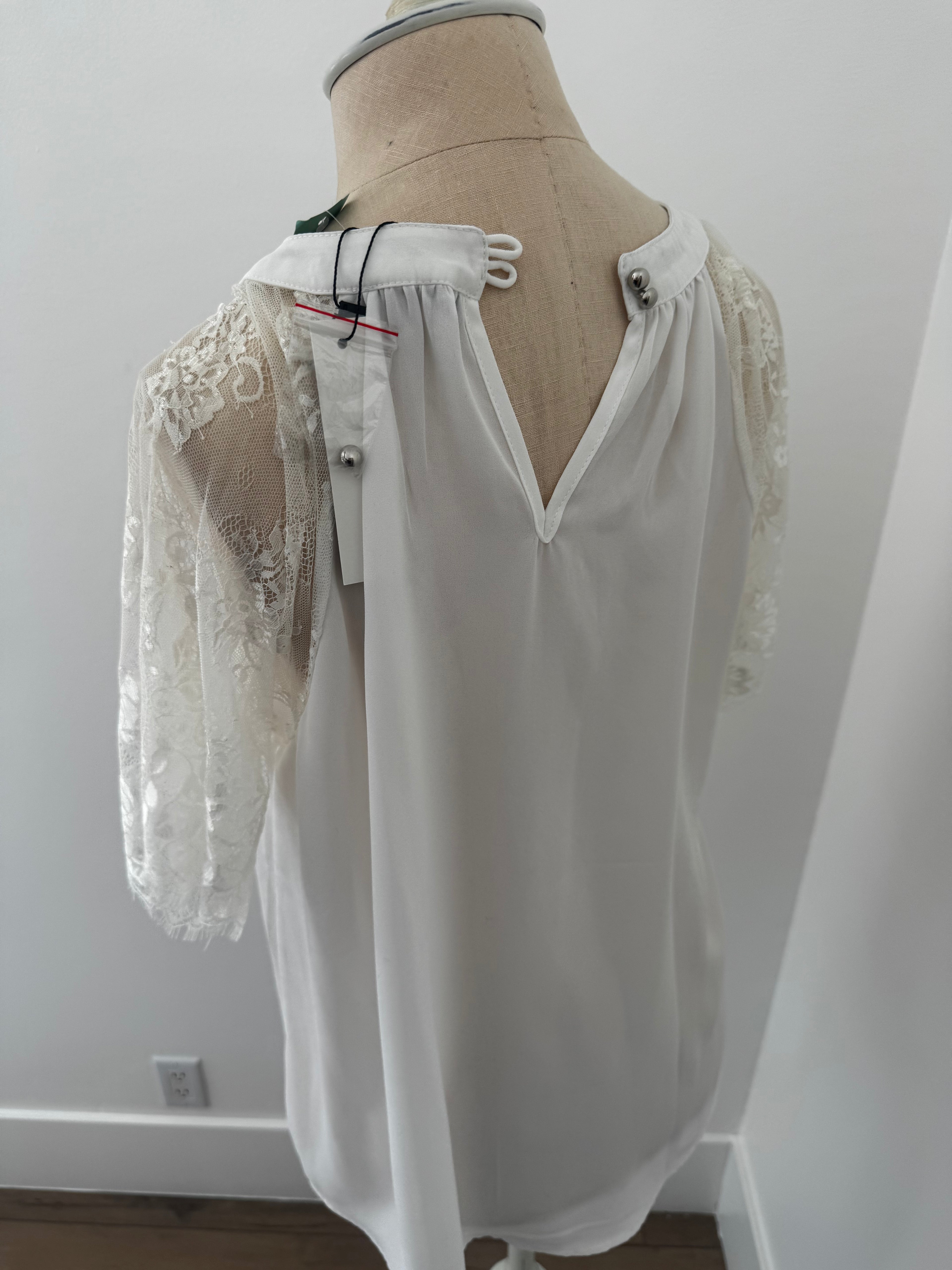 White Lace Top (Size: L)