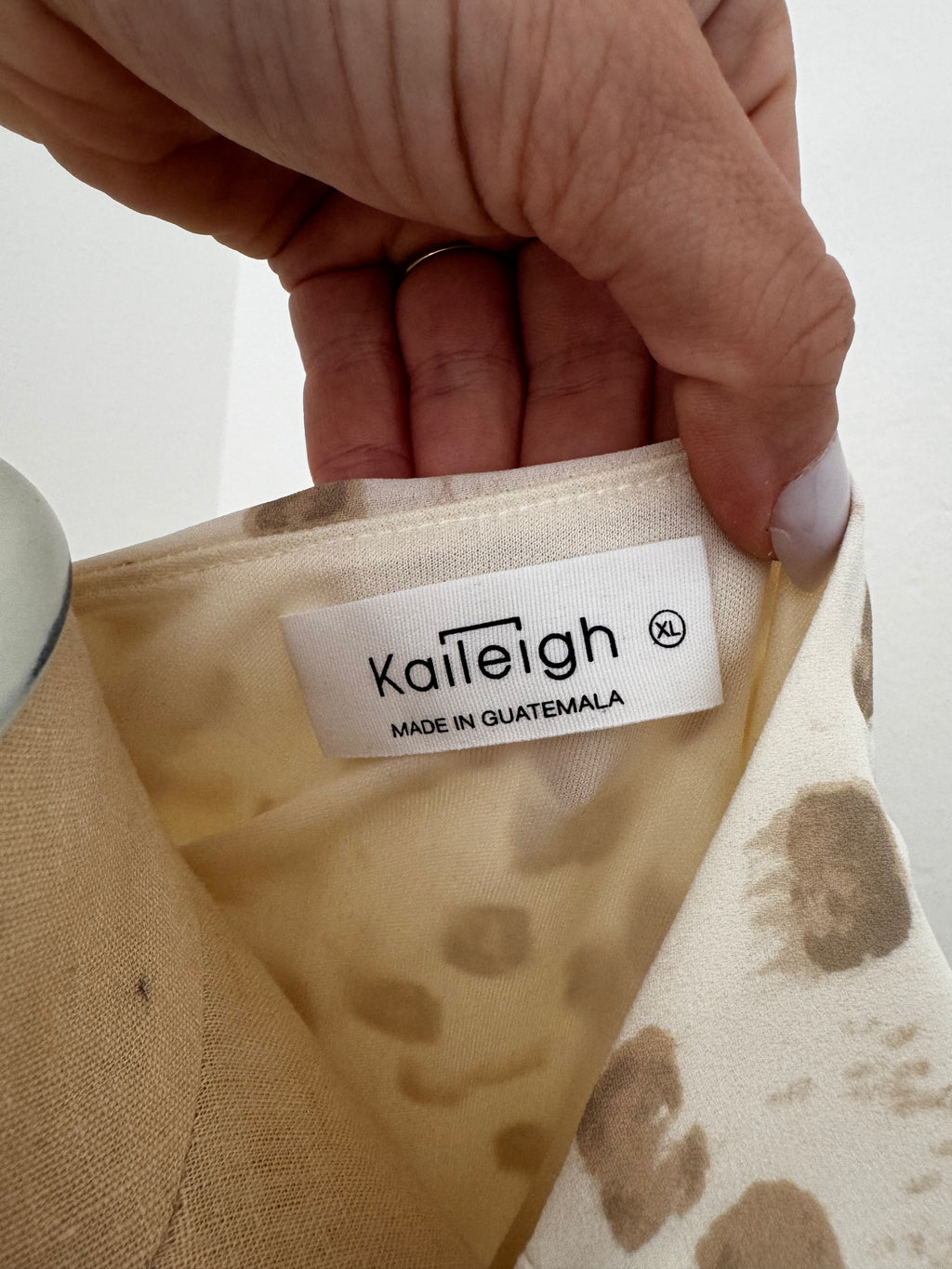 Cream Top (Size: XL)