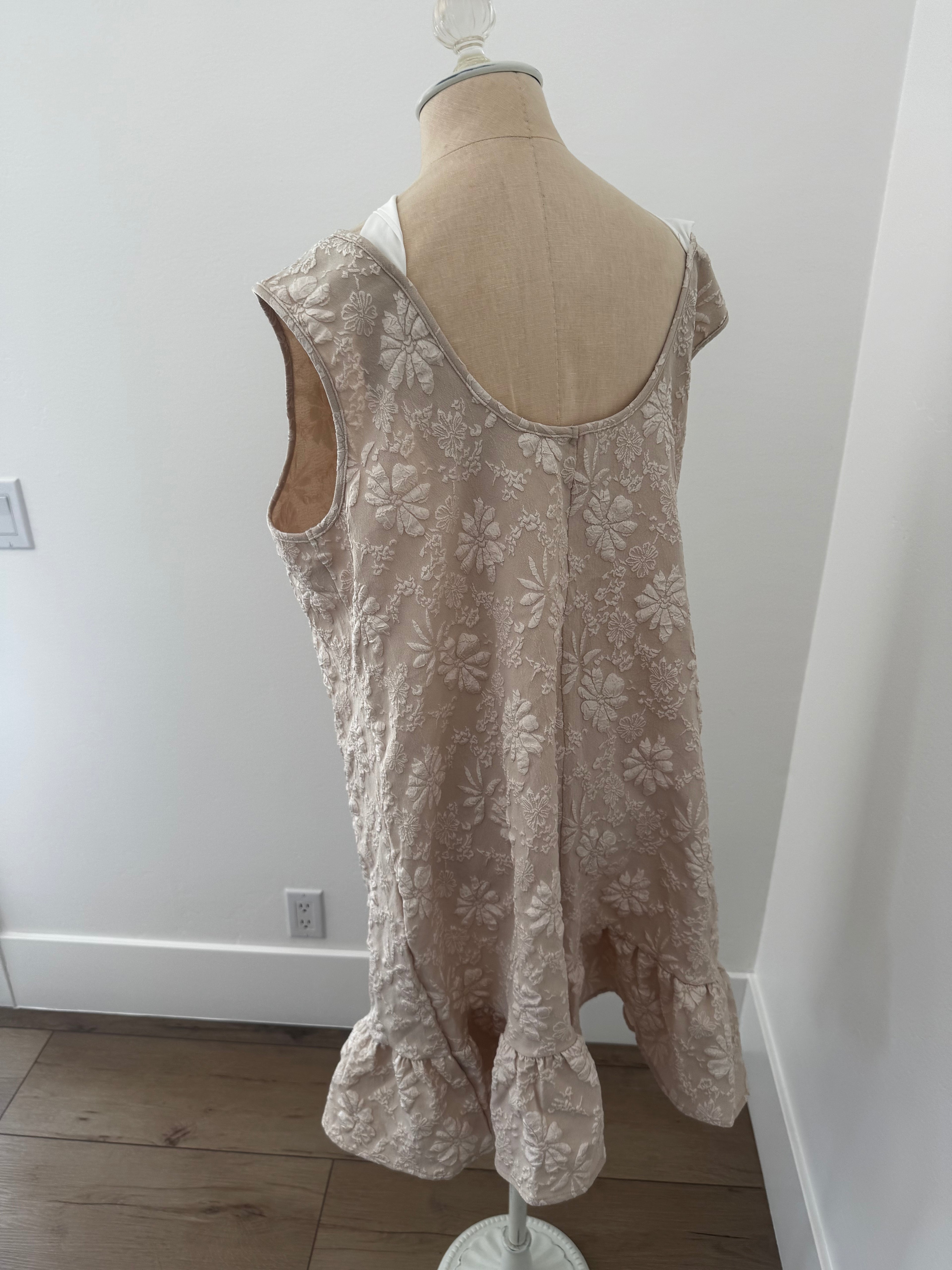 Dress (Size: XL)
